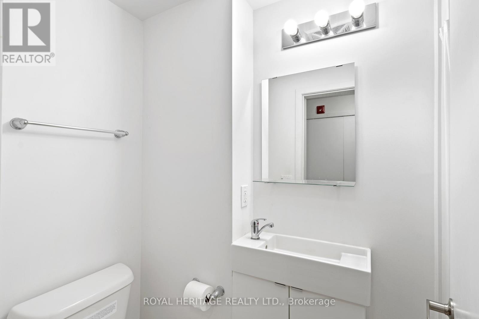 307 - 1800 Simcoe Street N, Oshawa, Ontario  L1G 0C2 - Photo 3 - E12338241