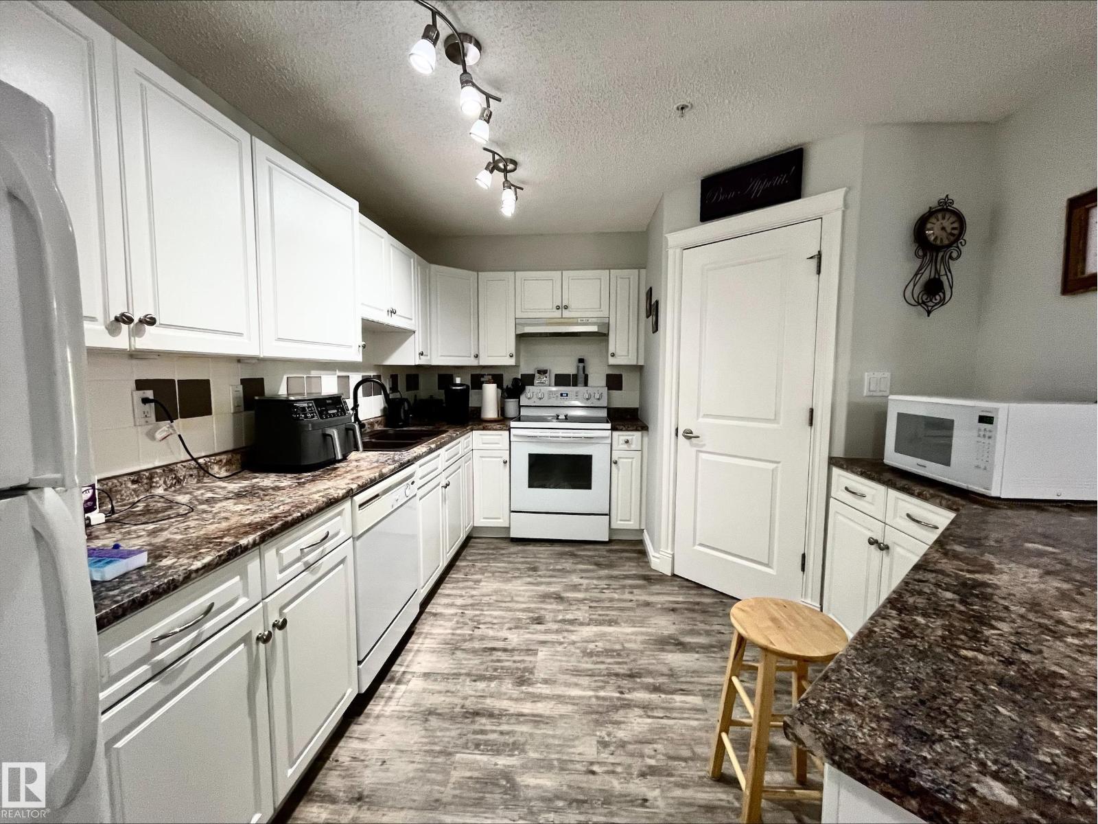 #204b 6 Spruce Ridge Dr, Spruce Grove, Alberta  T7X 4P4 - Photo 2 - E4452449