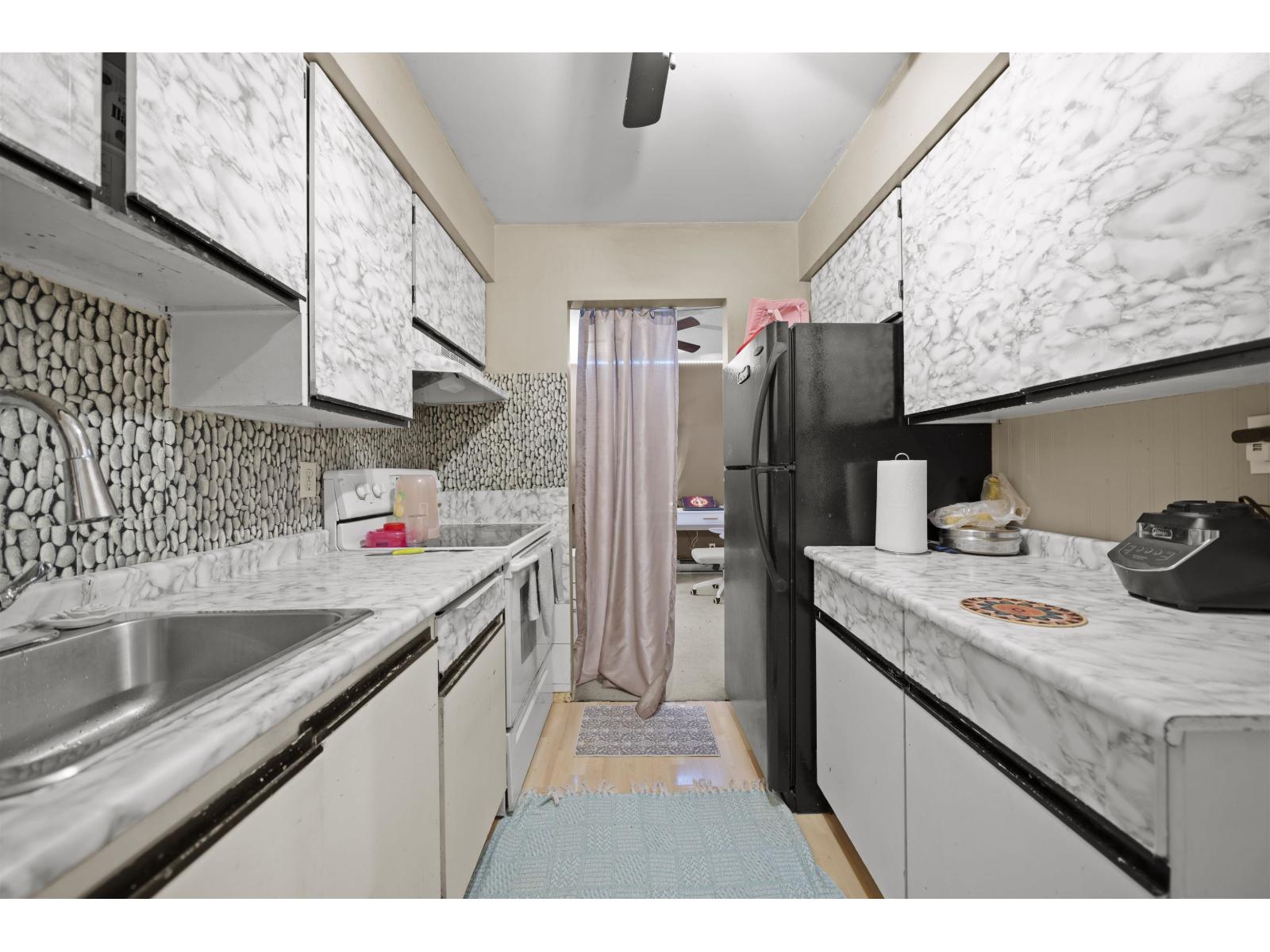 916 10620 150 Street, Surrey, British Columbia  V3R 7S1 - Photo 12 - R3035896