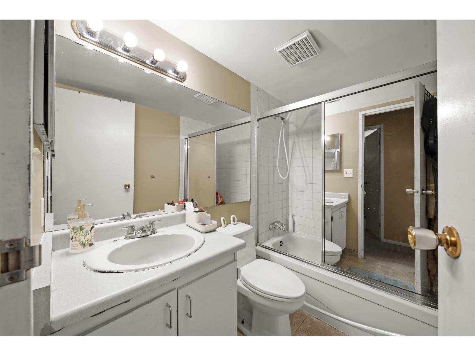 916 10620 150 Street, Surrey, British Columbia  V3R 7S1 - Photo 6 - R3035896