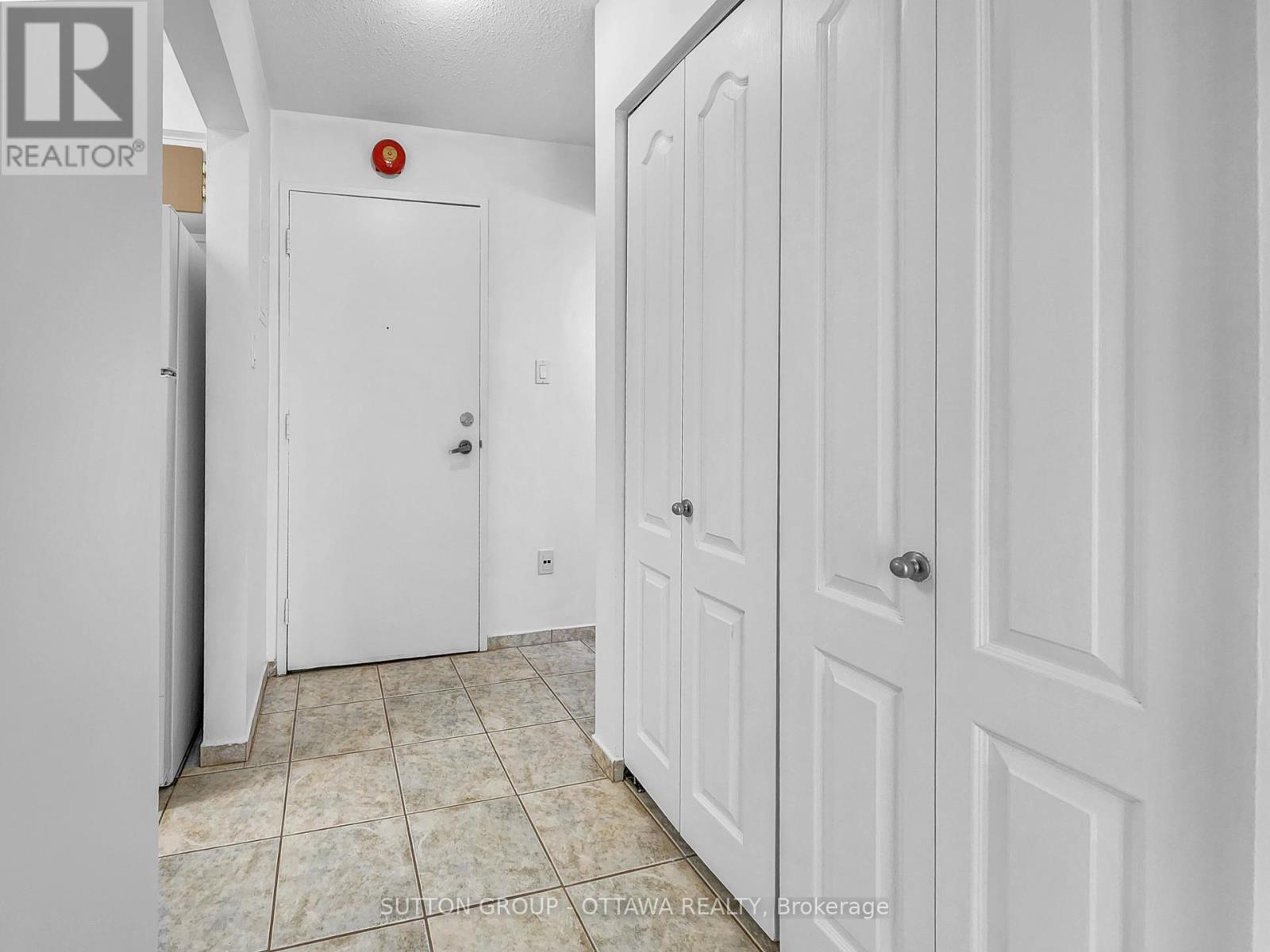 Property at 202A - 2044 ARROWSMITH DRIVE image 4