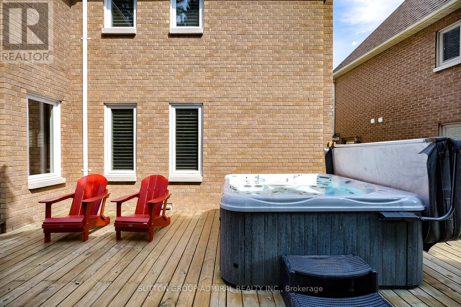 2360 Marisa Court, Mississauga, Ontario  L5K 2P6 - Photo 41 - W12338272