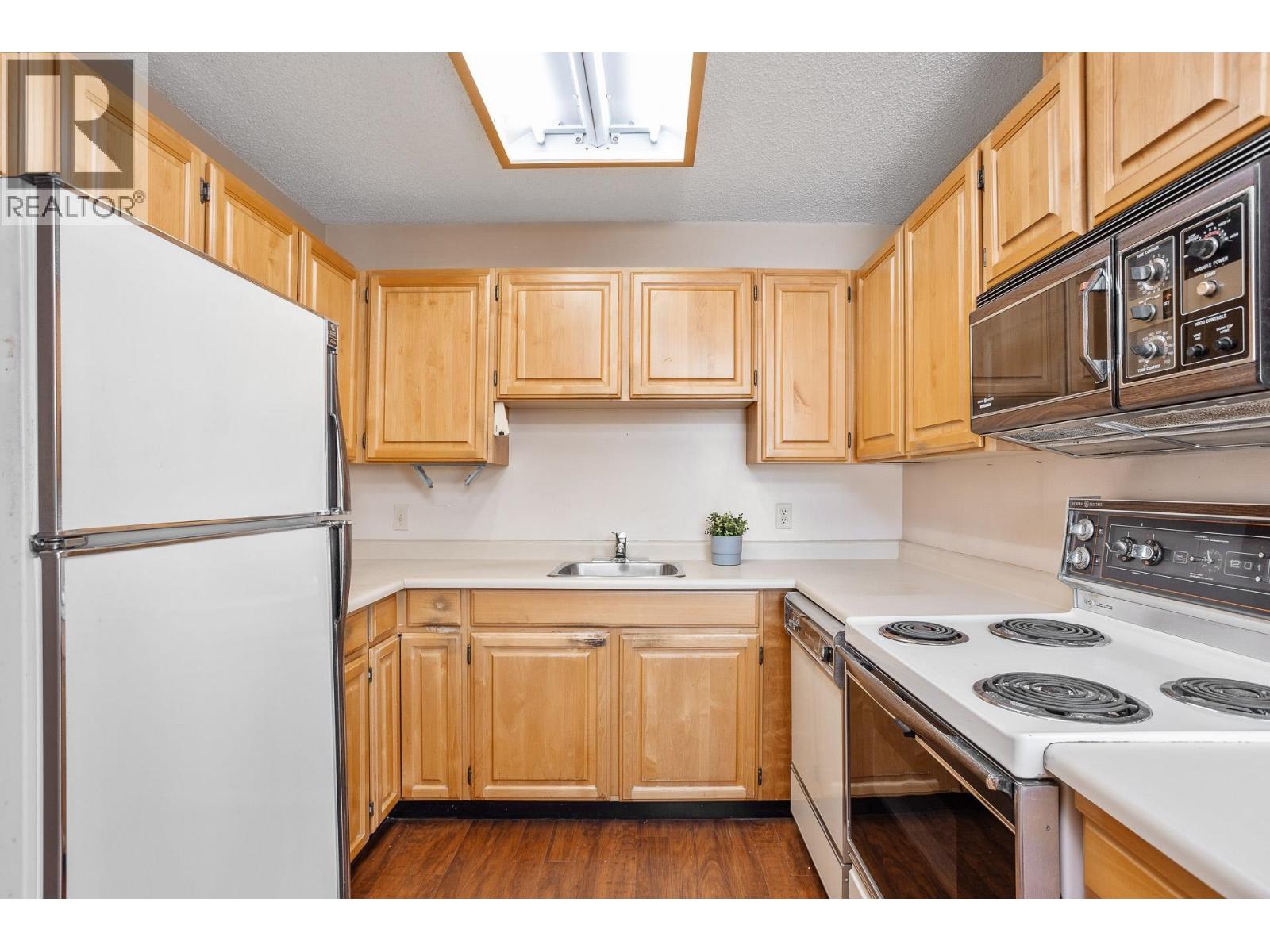 902 550 Eighth Street, New Westminster, British Columbia  V3M 3R9 - Photo 21 - R3035827