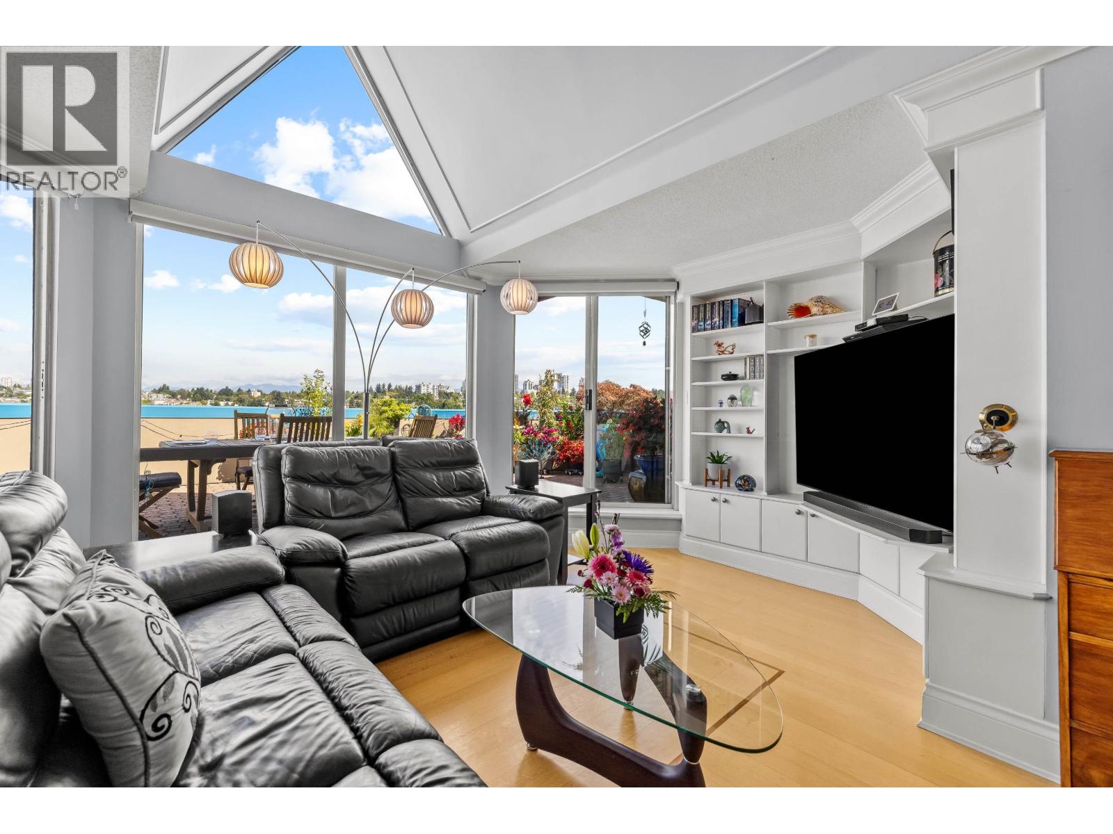 2002 1245 Quayside Drive, New Westminster, British Columbia  V3M 6J6 - Photo 13 - R3035893