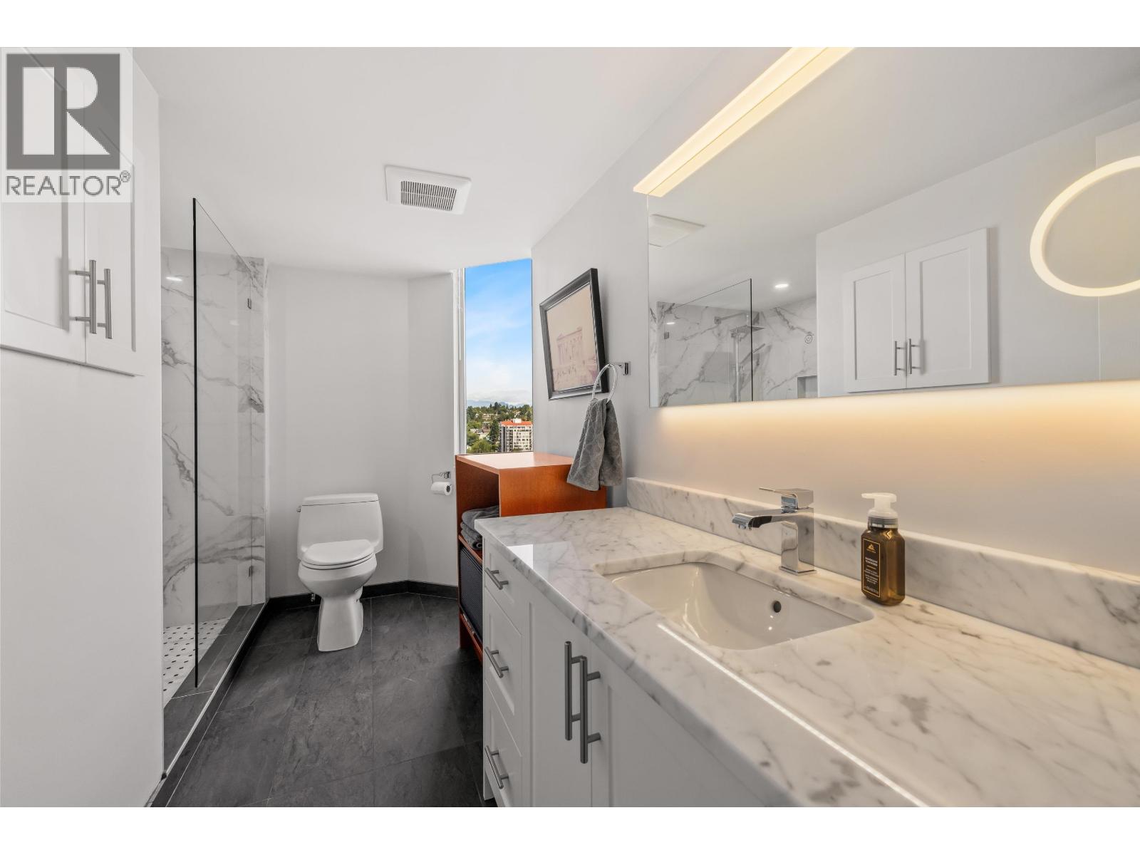 2002 1245 Quayside Drive, New Westminster, British Columbia  V3M 6J6 - Photo 18 - R3035893