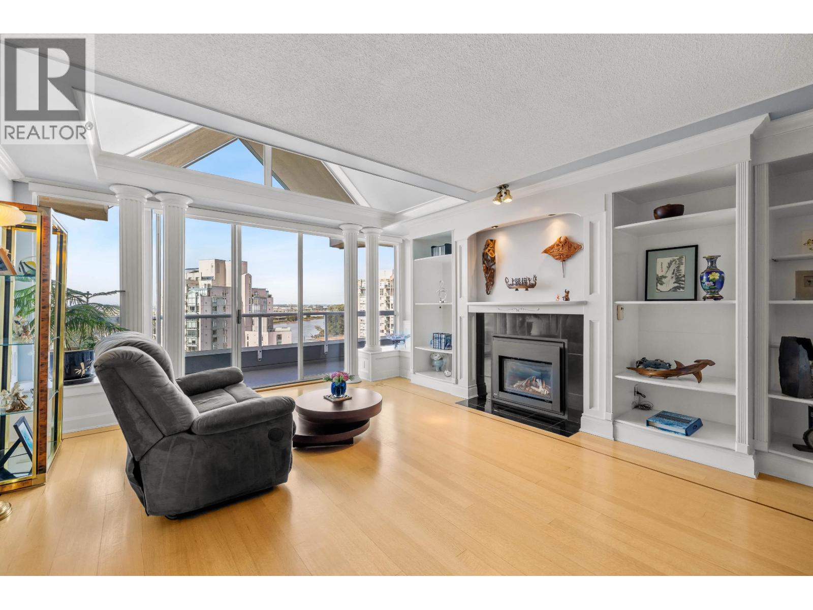 2002 1245 Quayside Drive, New Westminster, British Columbia  V3M 6J6 - Photo 4 - R3035893