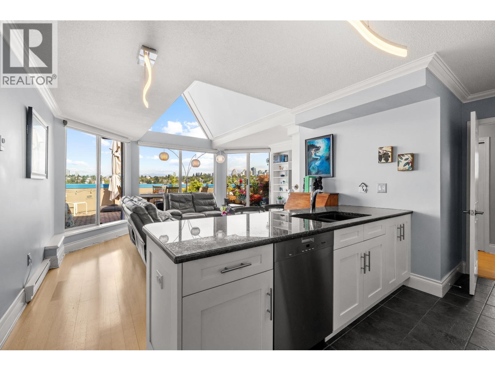 2002 1245 Quayside Drive, New Westminster, British Columbia  V3M 6J6 - Photo 6 - R3035893