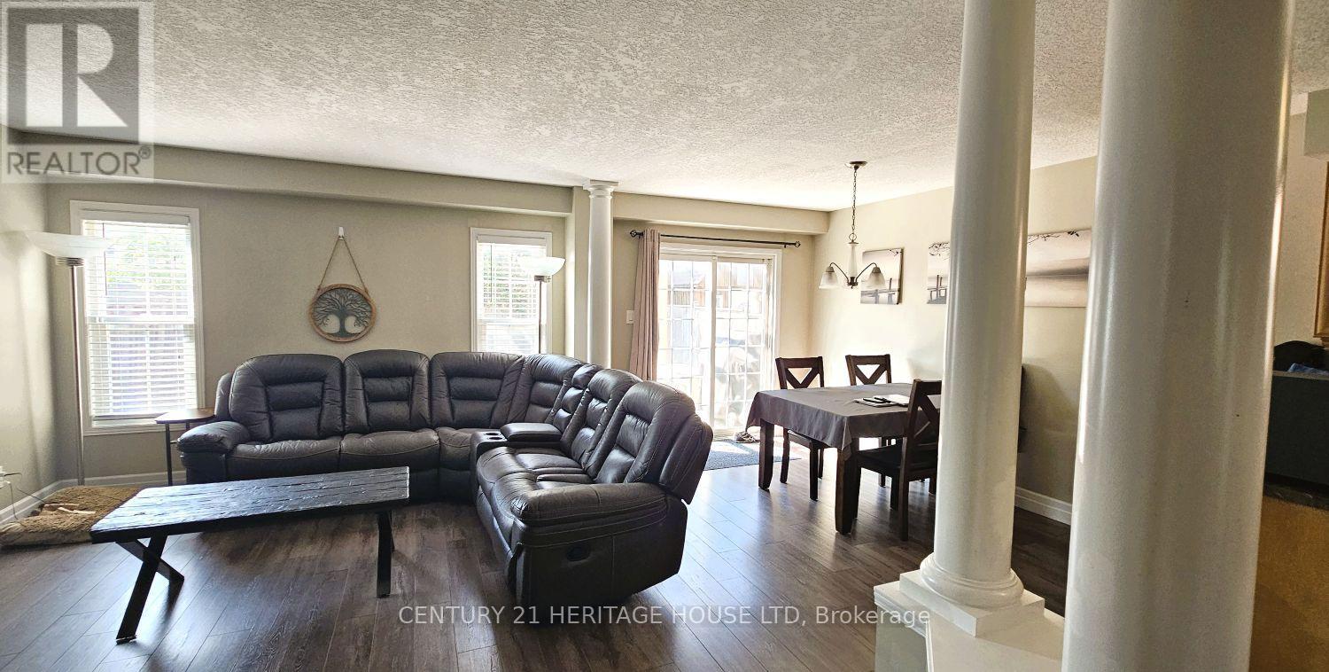 256 Sienna Crescent, Kitchener, Ontario  N2R 1T5 - Photo 8 - X12338242