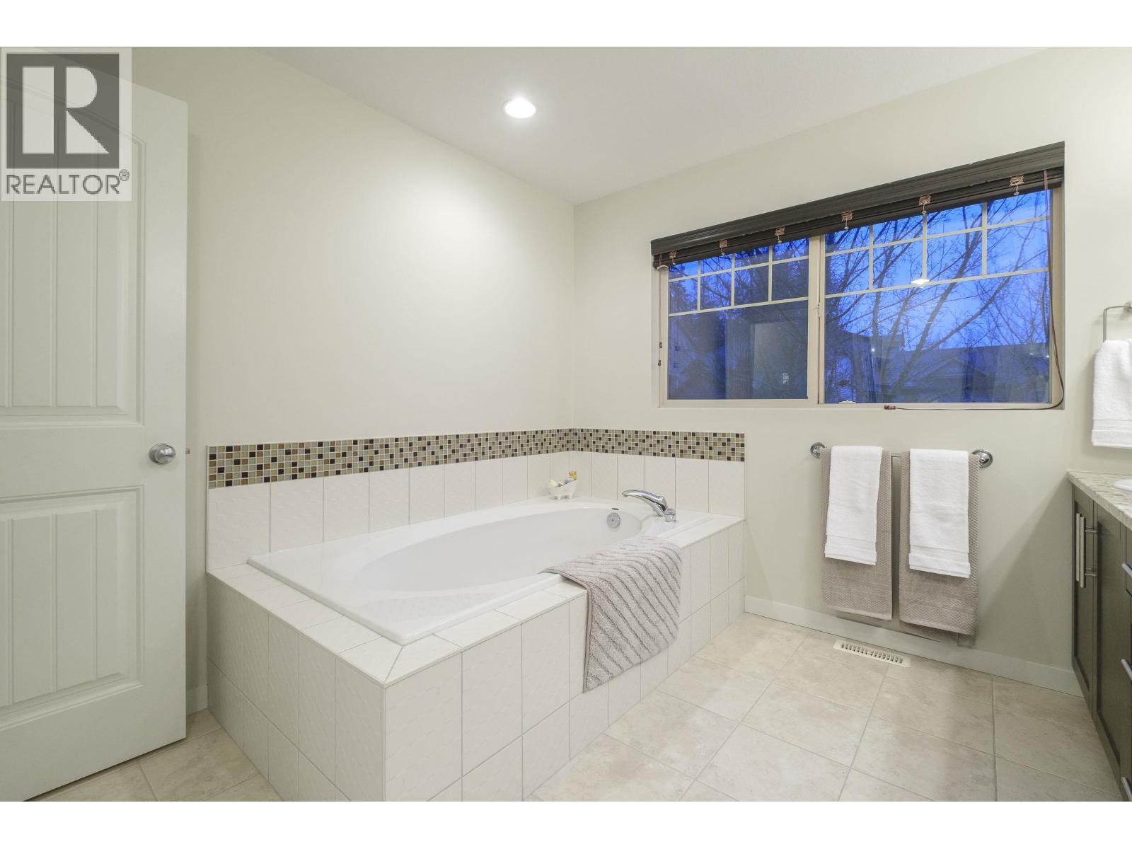 24883 106b Avenue, Maple Ridge, British Columbia  V2W 0E1 - Photo 19 - R3035881