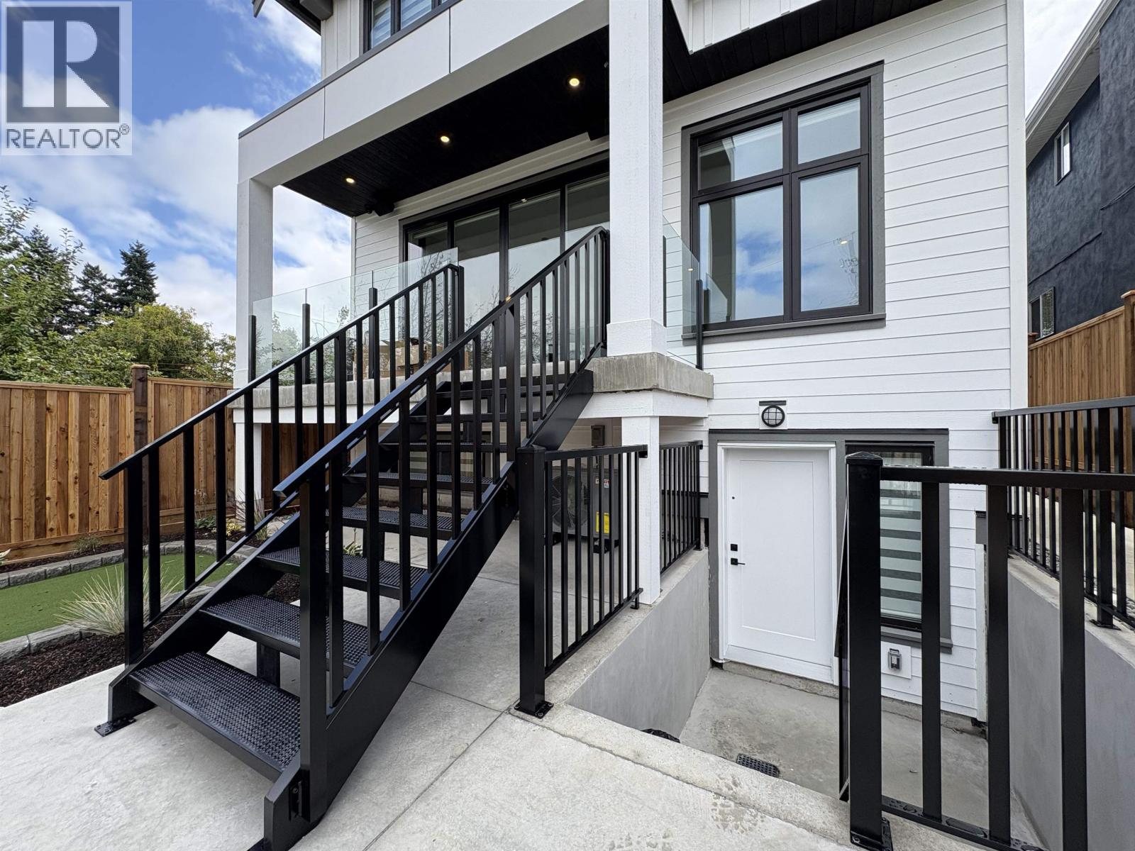 BSMT 945 E 28TH AVENUE, Vancouver, British Columbia