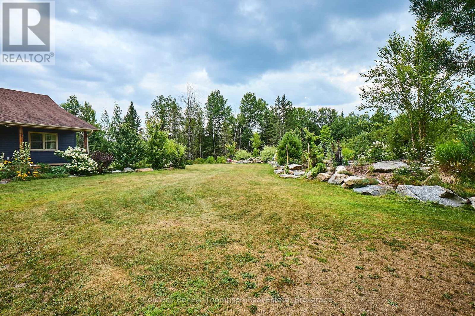 11 Thomas Crescent, Huntsville, Ontario  P1H 2M3 - Photo 37 - X12338305