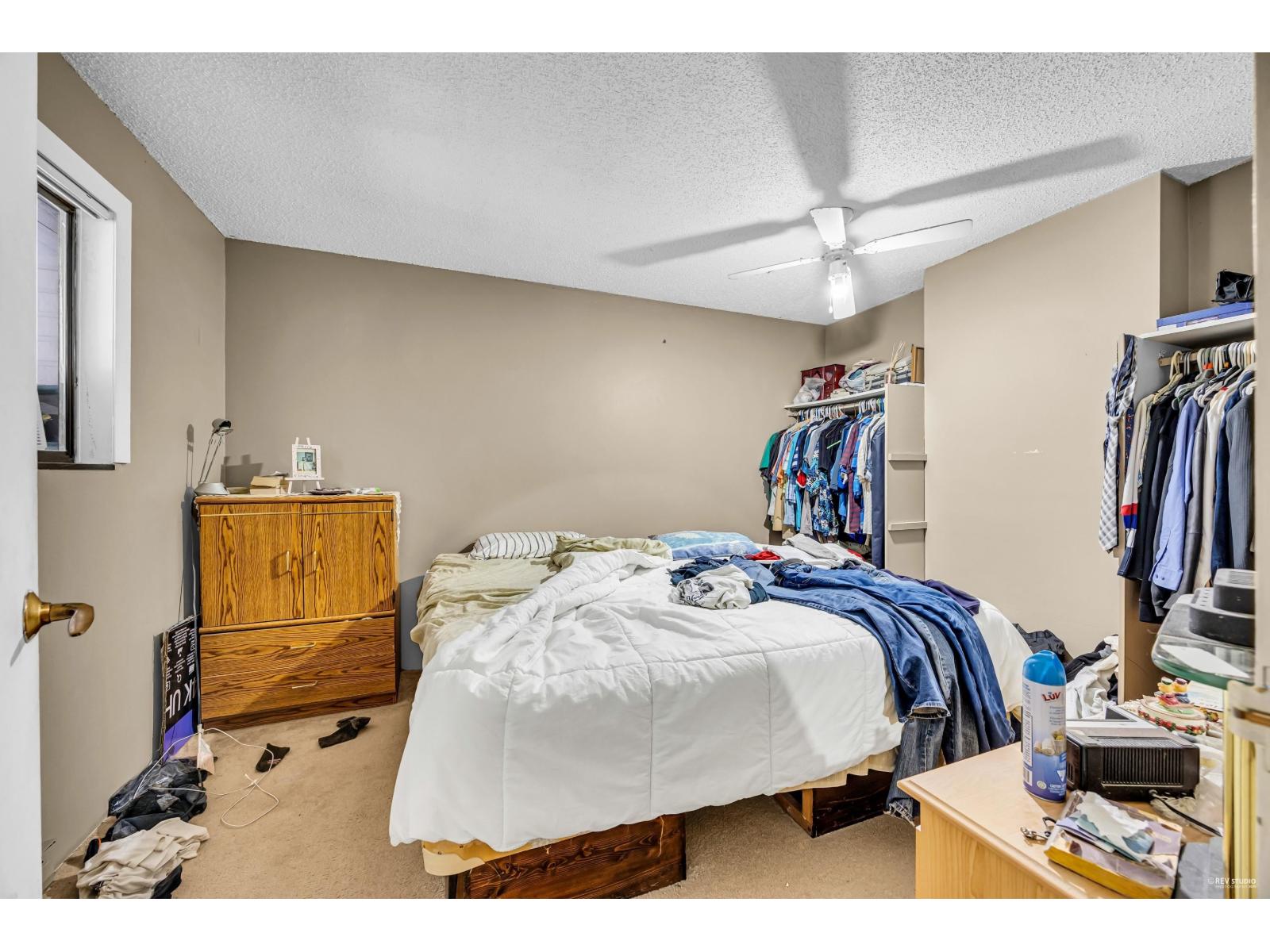 Property at 10600 HOLLY PARK LANE image 4