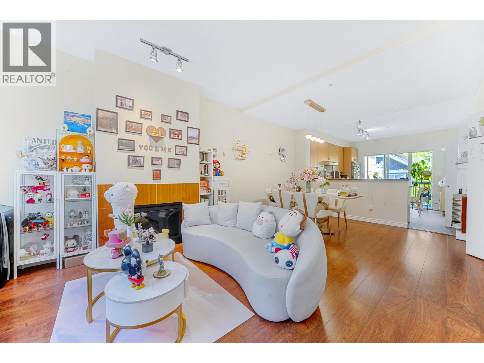 80 6878 SOUTHPOINT DRIVE, Burnaby, British Columbia