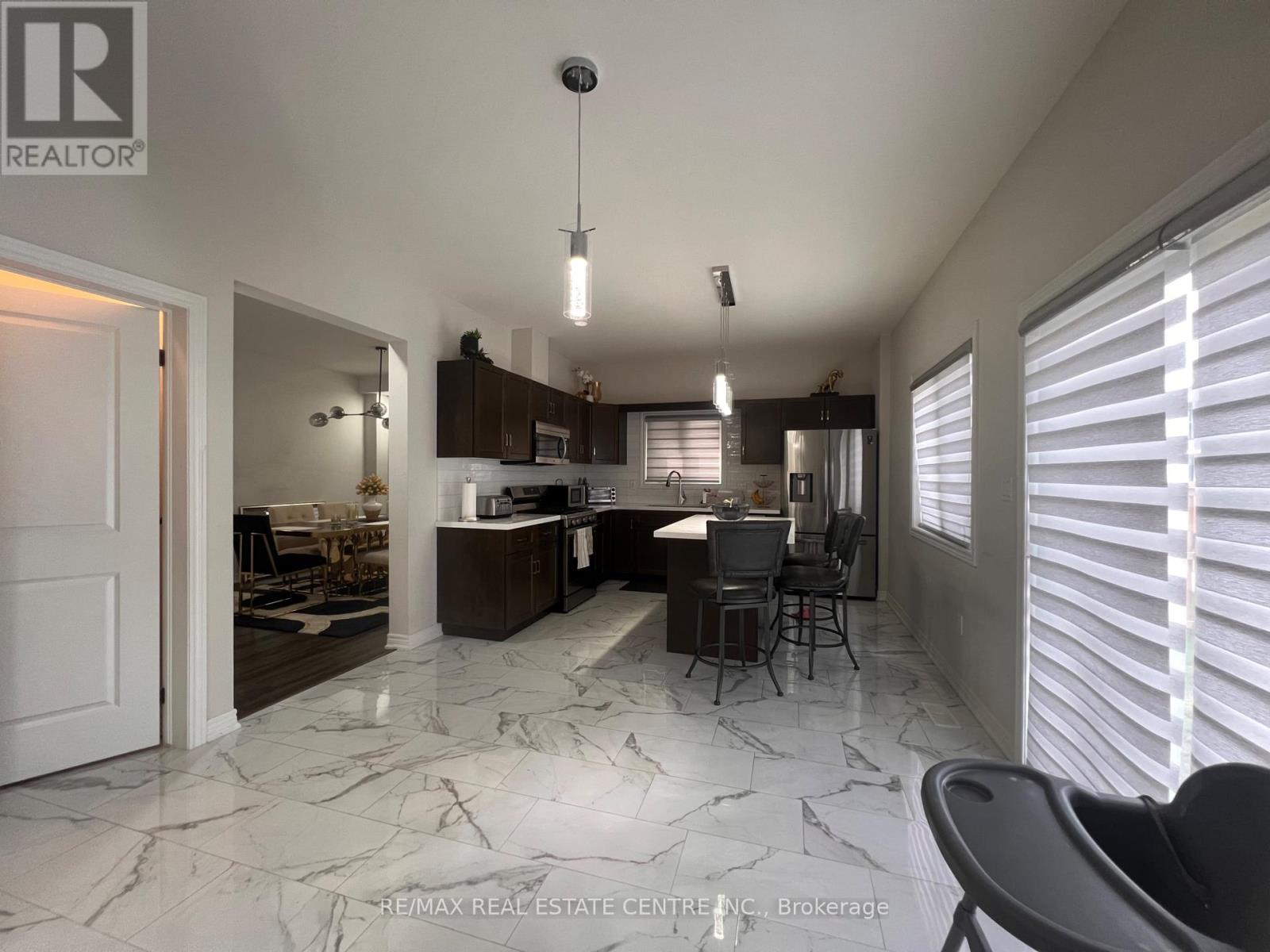 Property at 12 SWAN AVENUE image 3