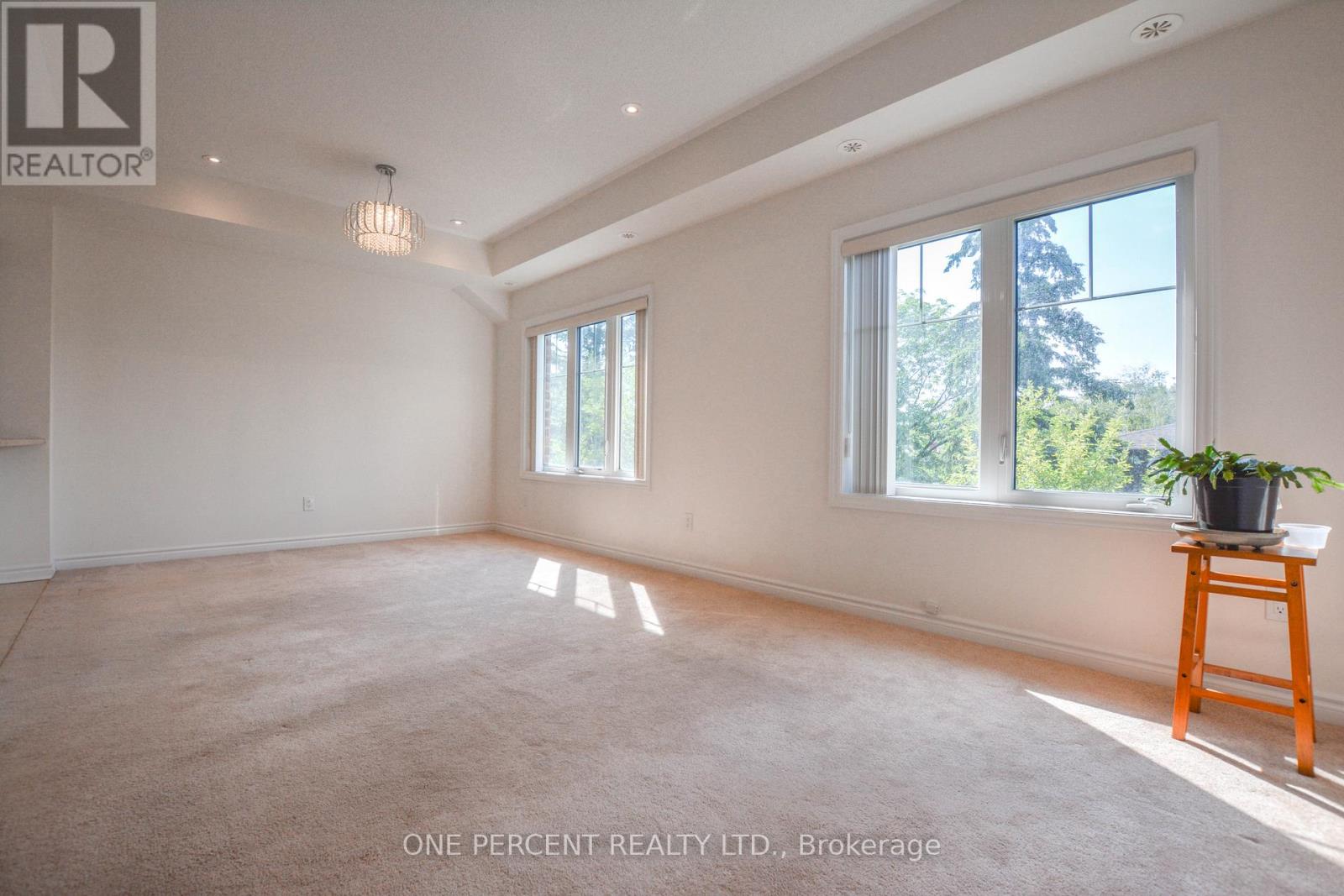 Property at 20 - 1 EATON PARK LANE image 4
