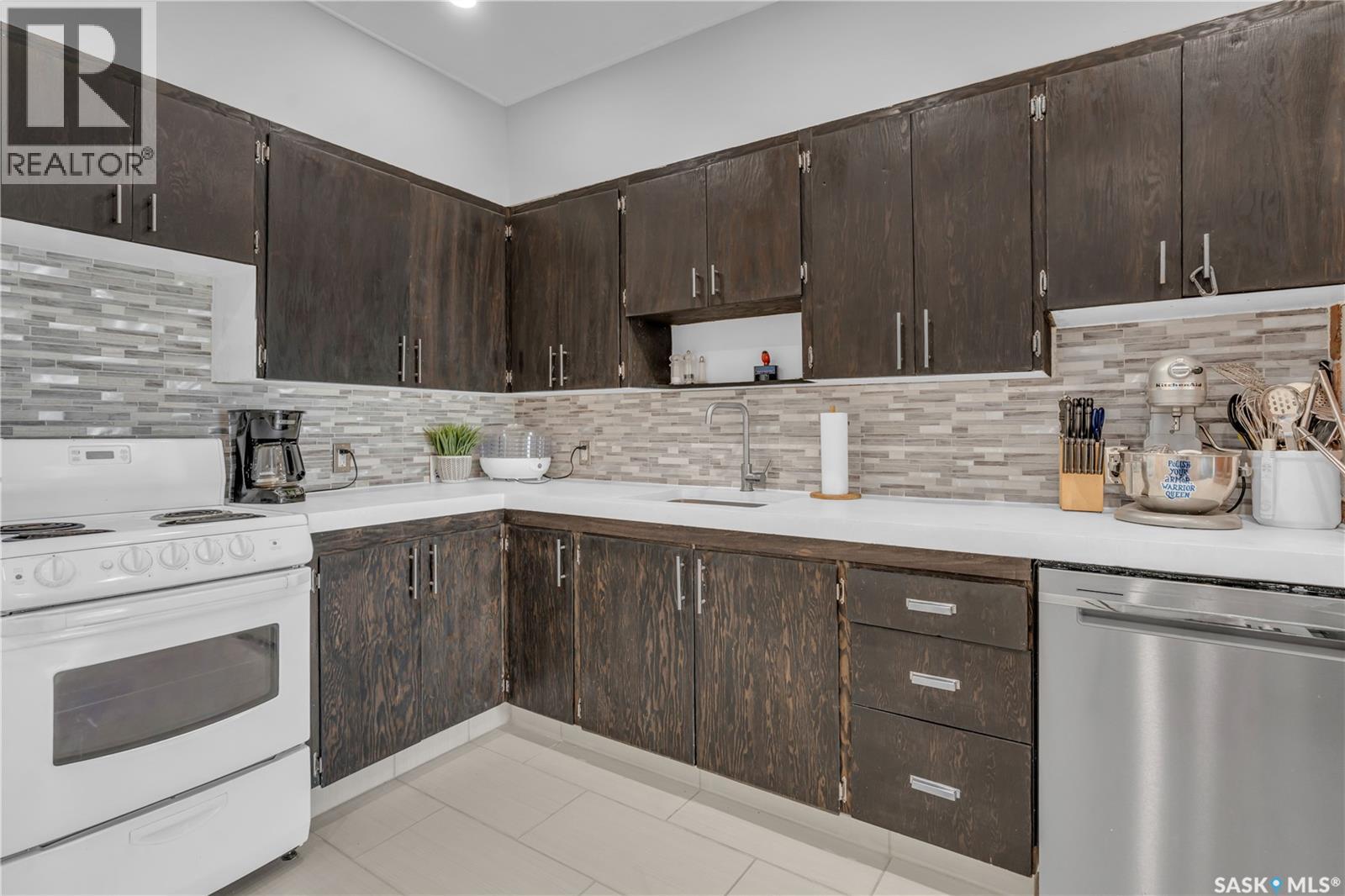 2212 Edgar Street, Regina, Saskatchewan  S4N 3K9 - Photo 11 - SK015309