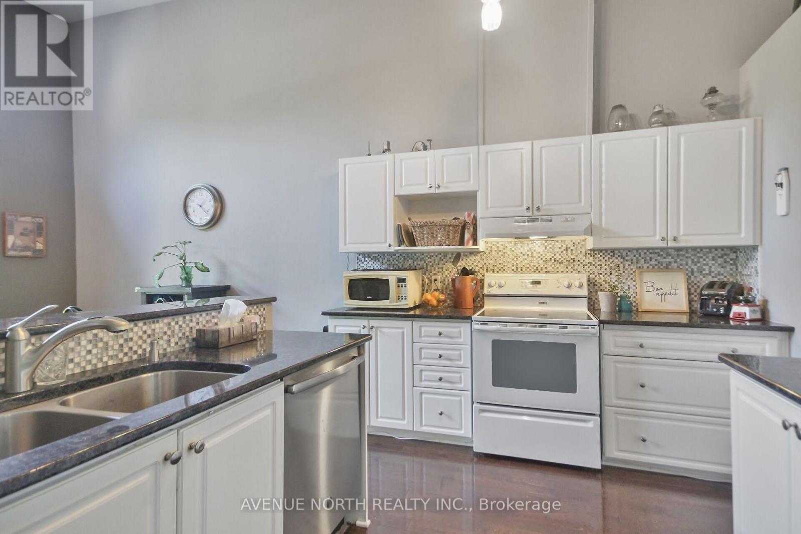 57 Macassa Circle, Ottawa, Ontario  K2T 1J8 - Photo 16 - X12338327