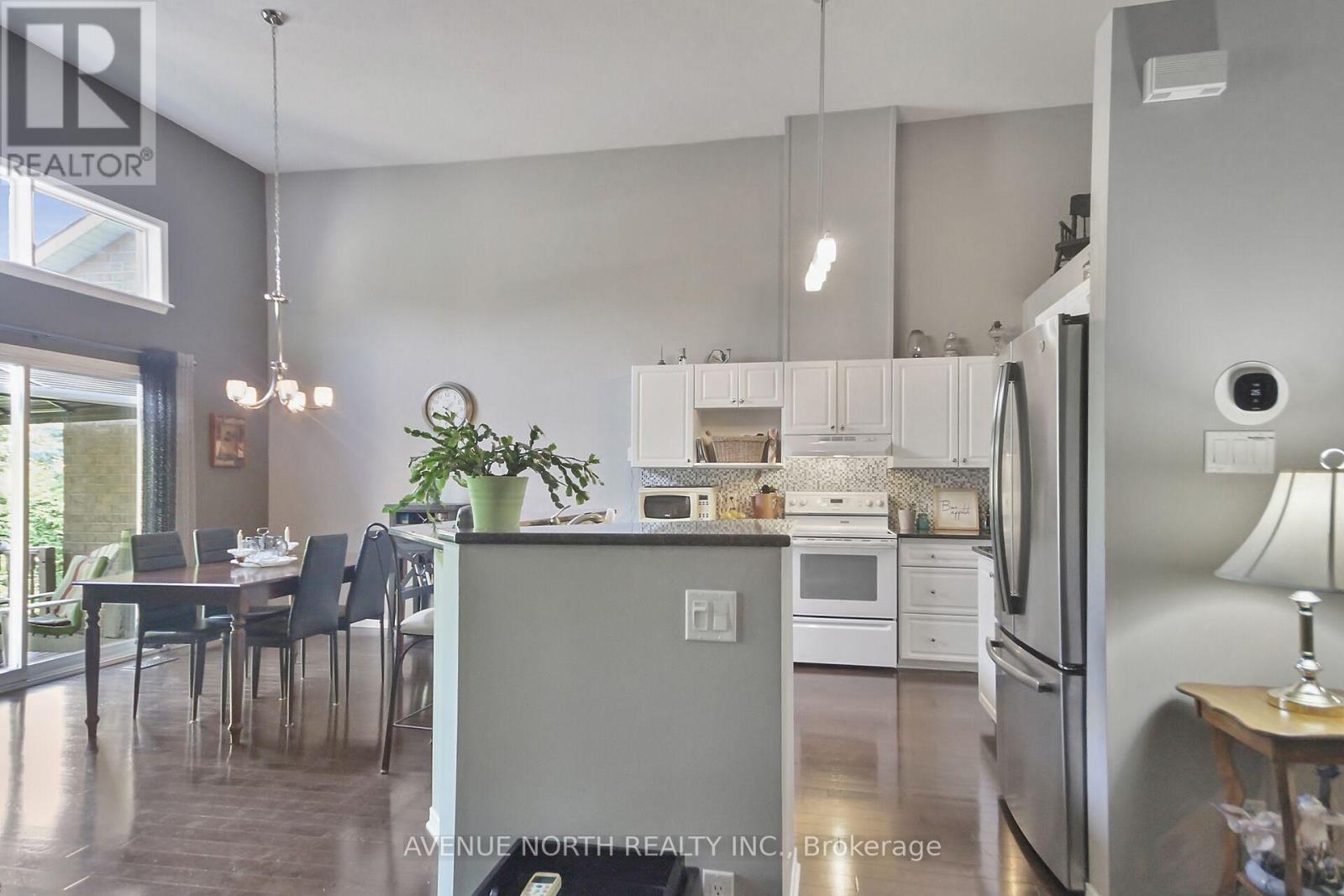 57 Macassa Circle, Ottawa, Ontario  K2T 1J8 - Photo 18 - X12338327