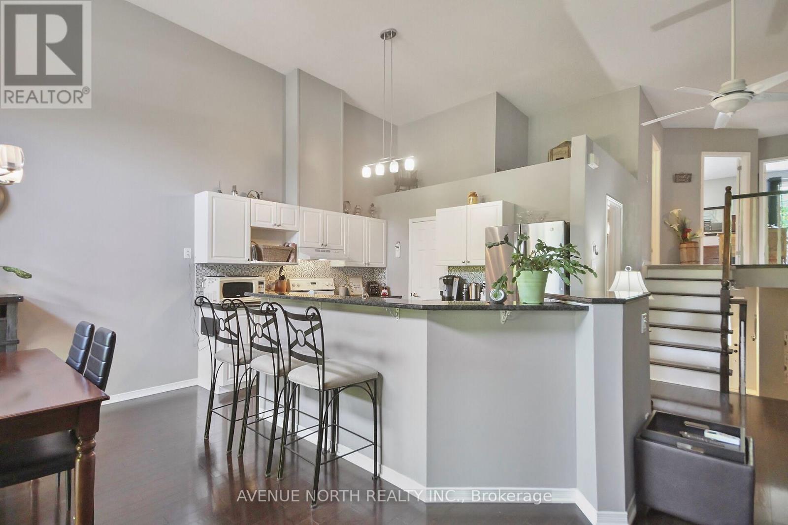 57 Macassa Circle, Ottawa, Ontario  K2T 1J8 - Photo 19 - X12338327