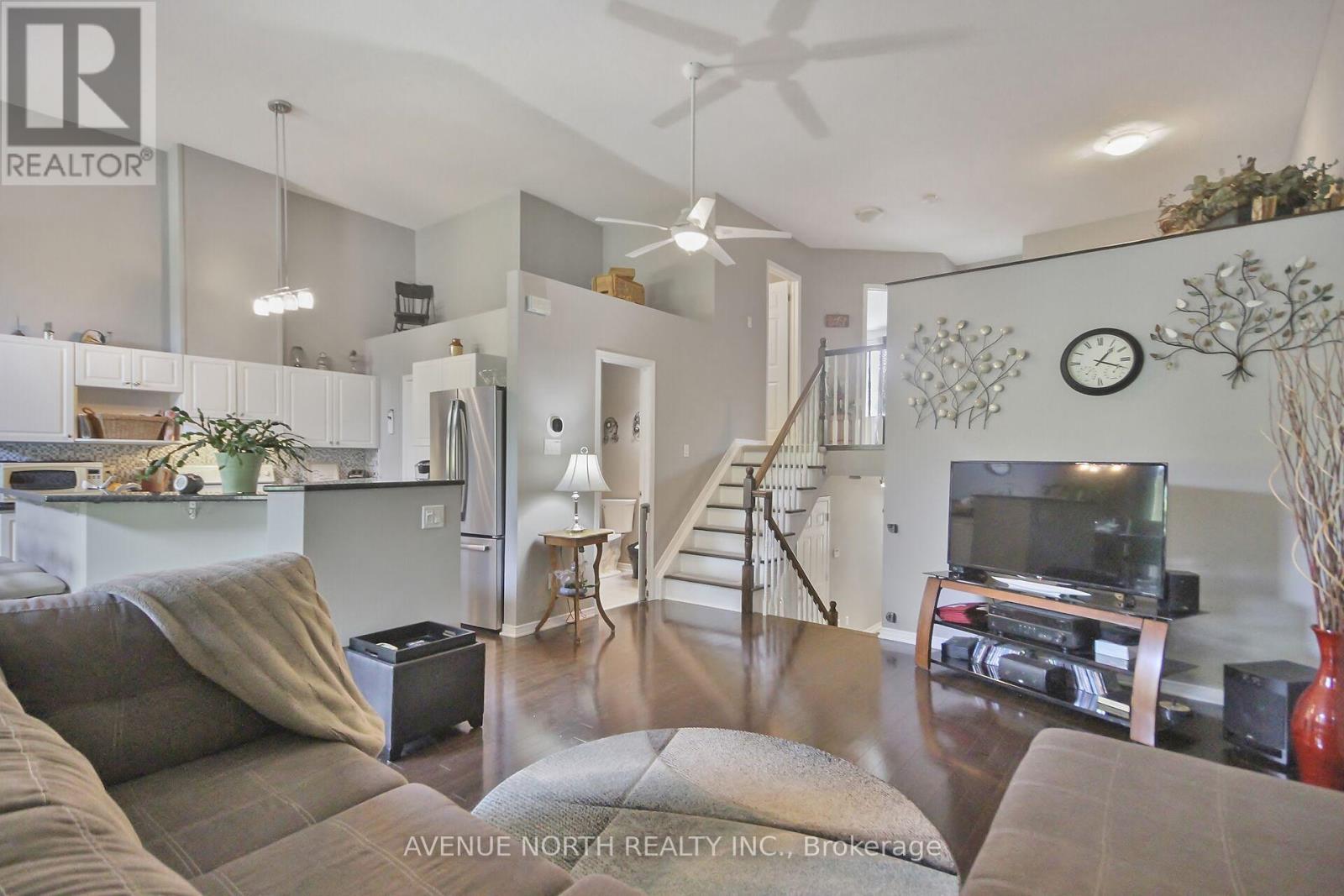 57 Macassa Circle, Ottawa, Ontario  K2T 1J8 - Photo 25 - X12338327