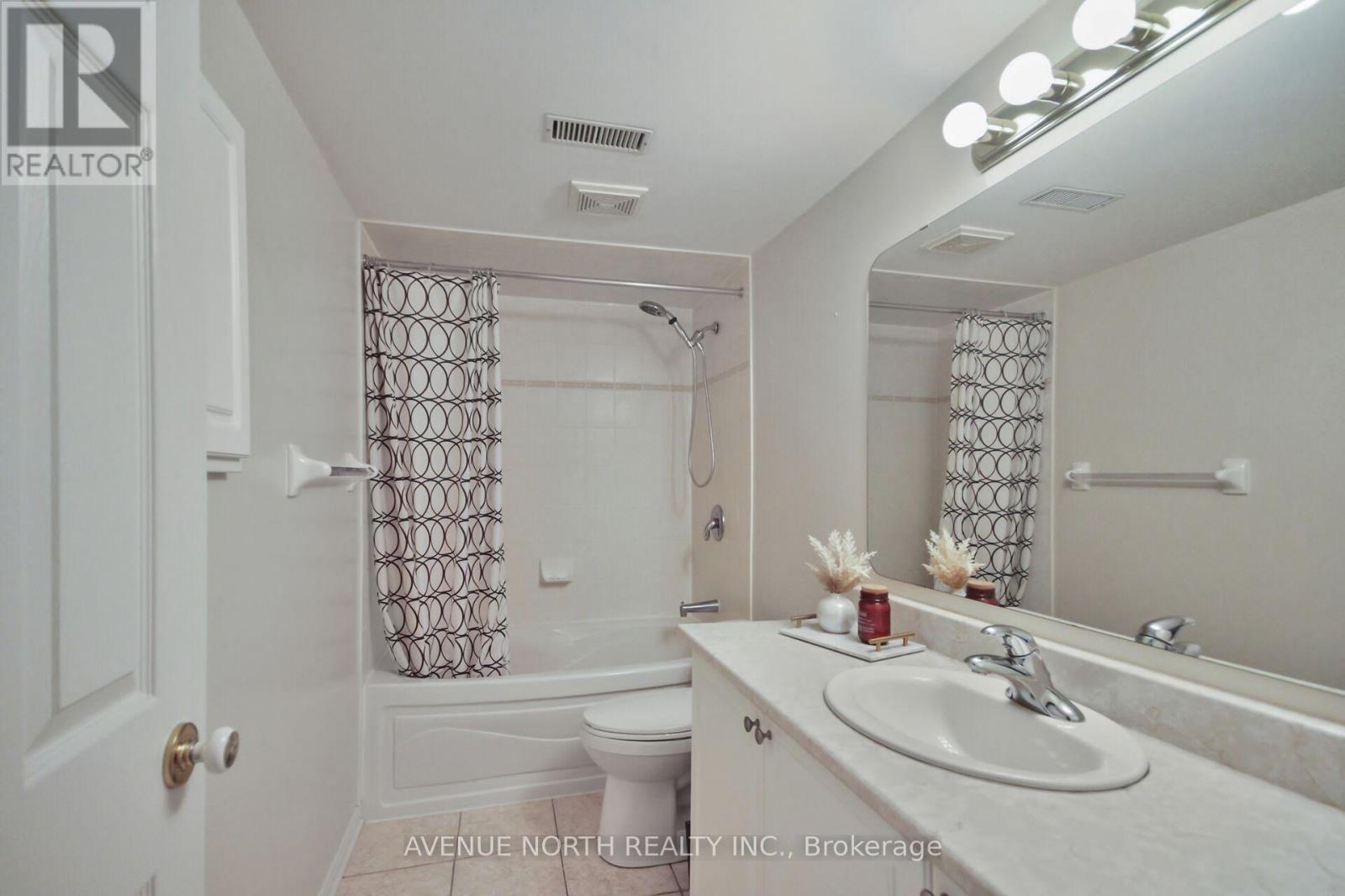 57 Macassa Circle, Ottawa, Ontario  K2T 1J8 - Photo 39 - X12338327