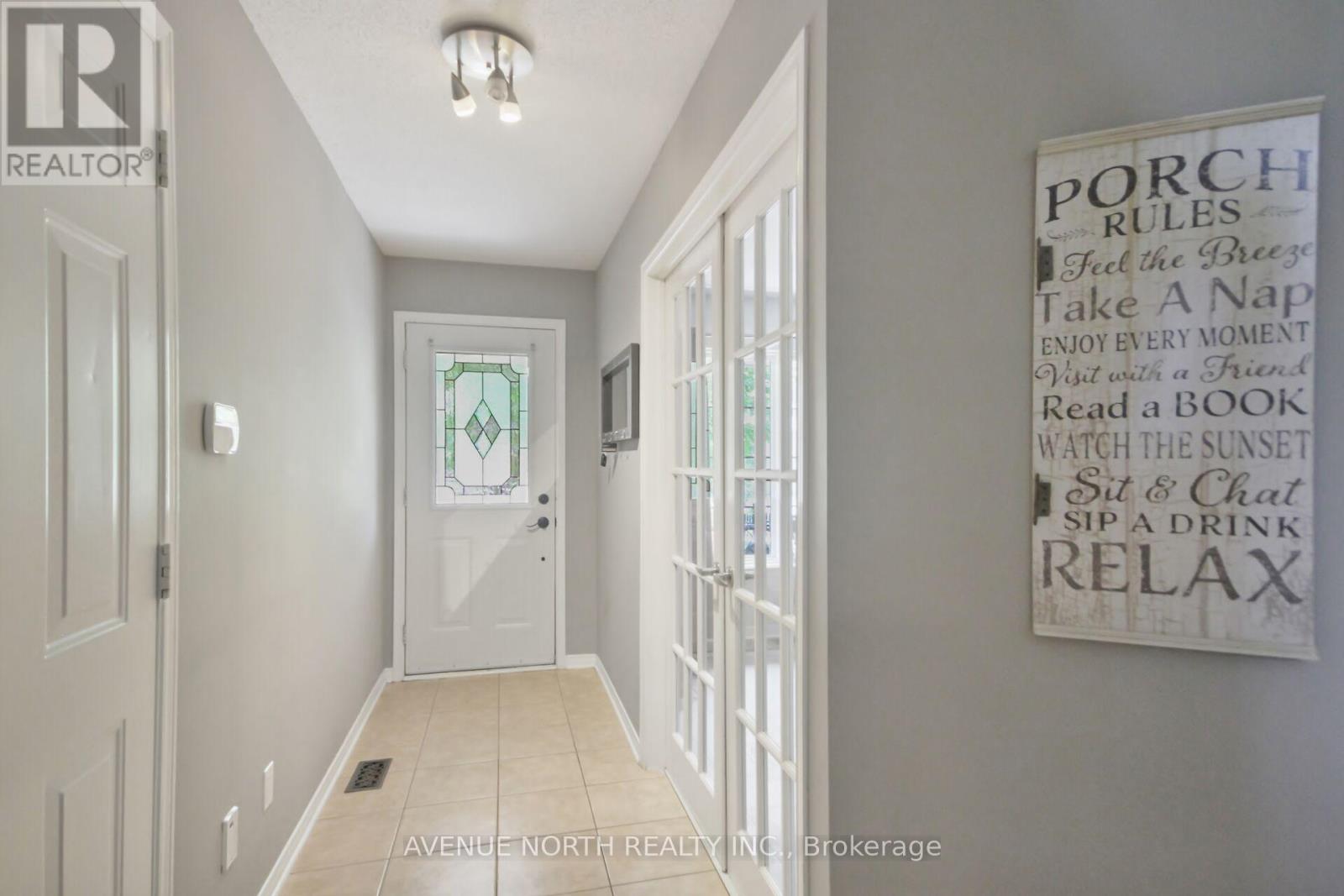 57 Macassa Circle, Ottawa, Ontario  K2T 1J8 - Photo 8 - X12338327