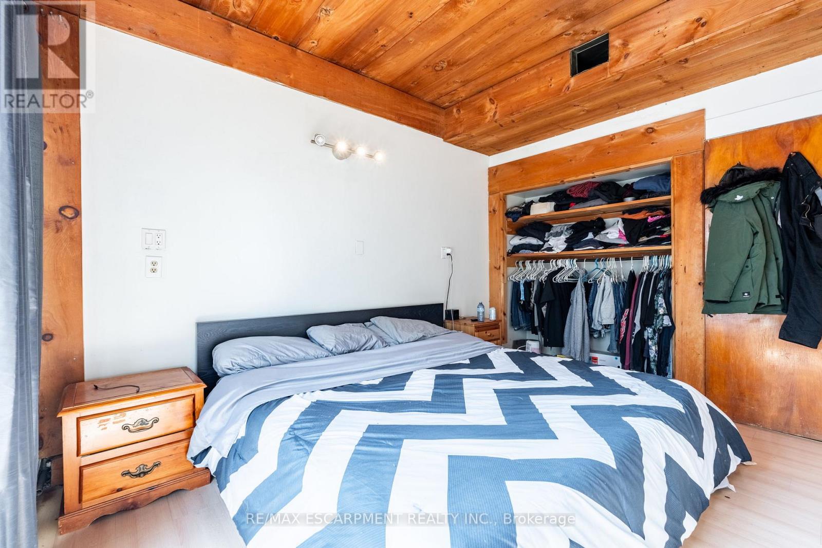 1090 Brock Road, Hamilton, Ontario  L9H 5E4 - Photo 20 - X12338303