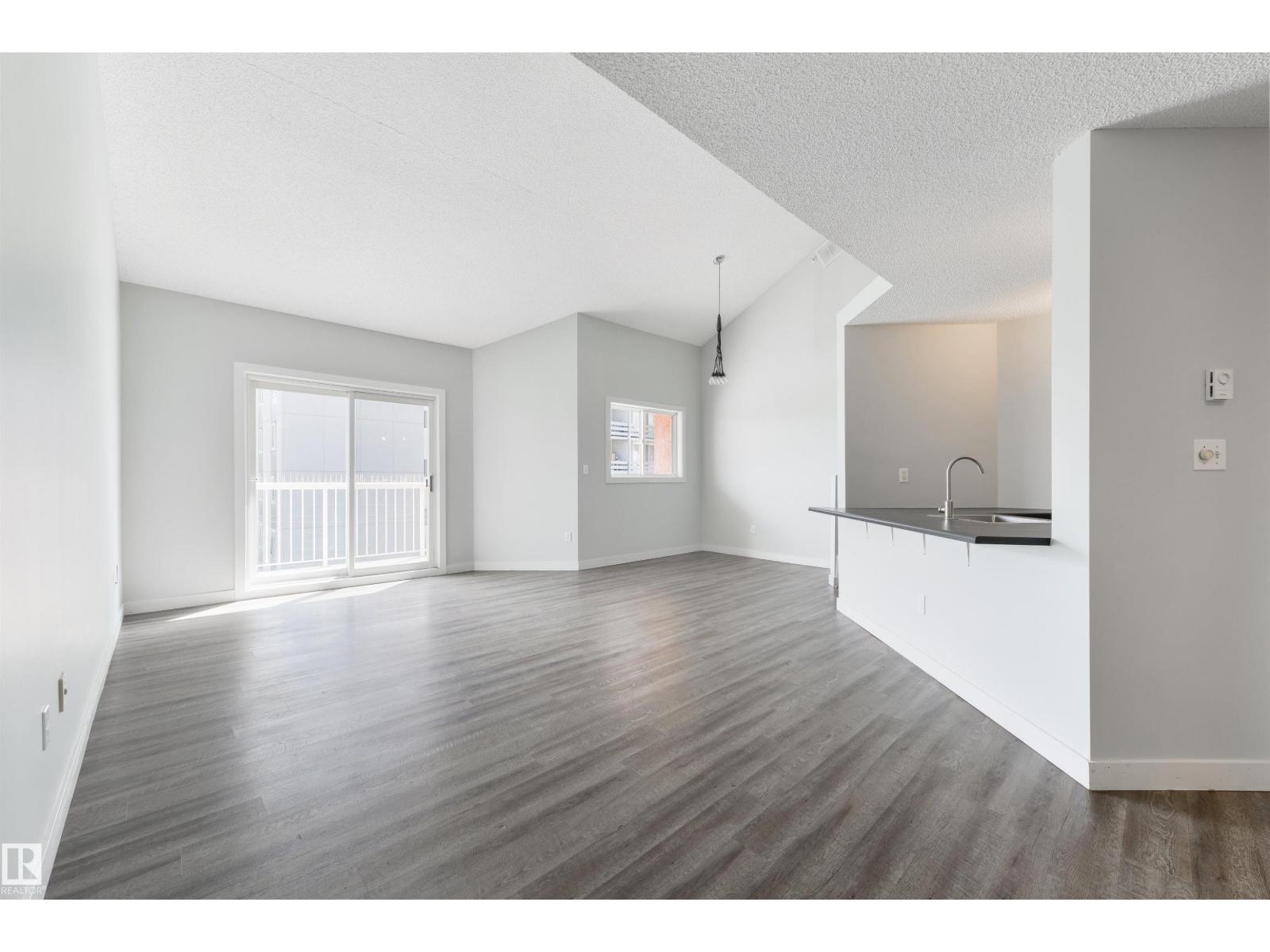 #409 10153 117 St Nw, Edmonton, Alberta  T5K 1X5 - Photo 4 - E4452458