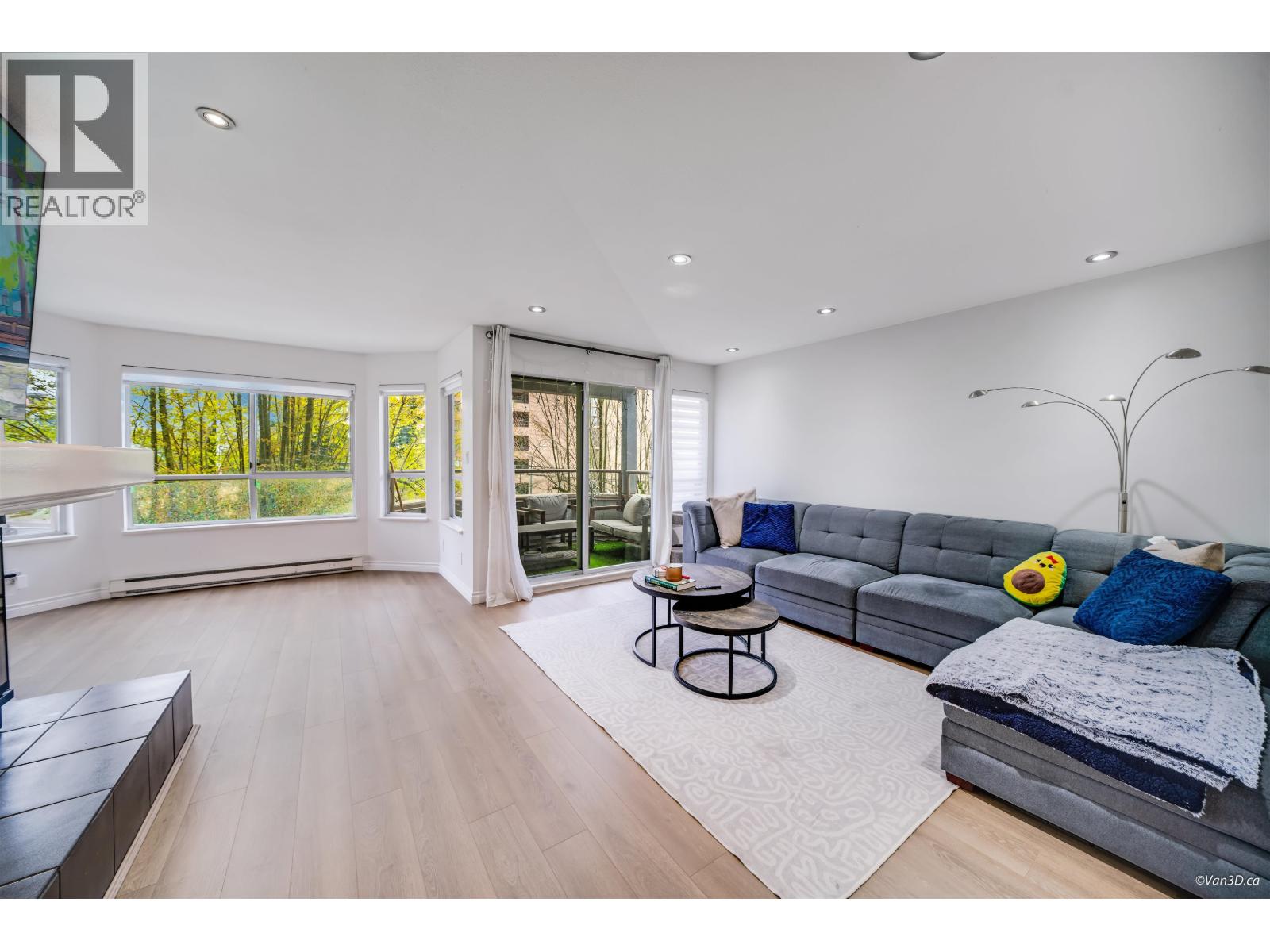 301 525 Austin Avenue, Coquitlam, British Columbia  V3K 3M6 - Photo 5 - R3035627
