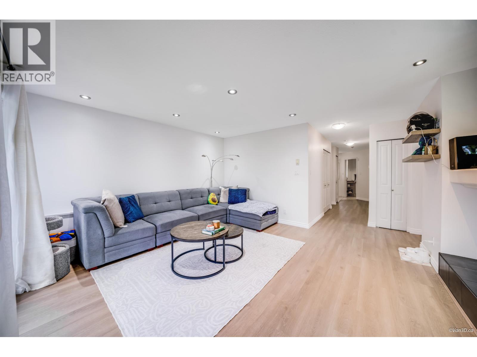 301 525 Austin Avenue, Coquitlam, British Columbia  V3K 3M6 - Photo 7 - R3035627