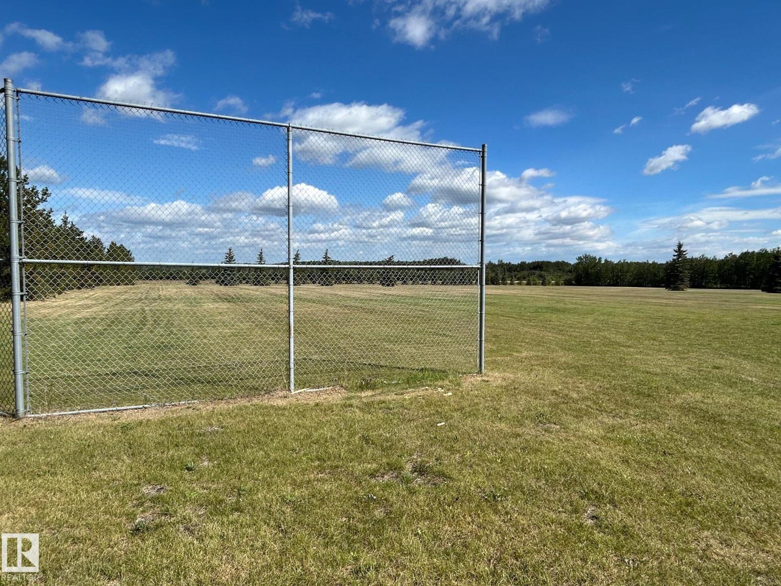 208 Oak St, Rural Sturgeon County, Alberta  T0A 1N6 - Photo 16 - E4452460