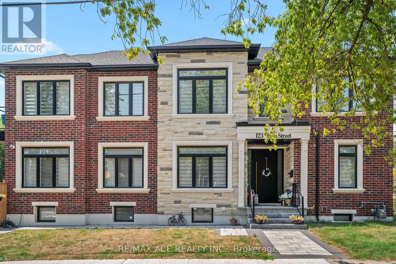 Property at 123 PARK STREET image 3
