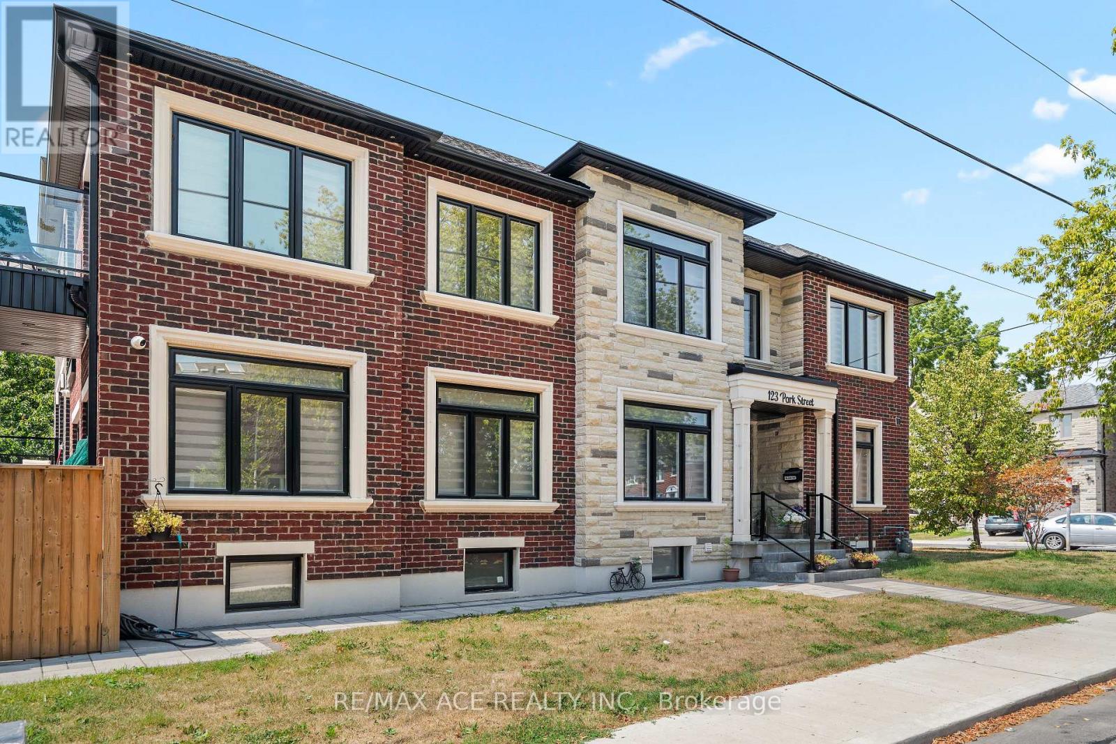 Property at 123 PARK STREET image 4