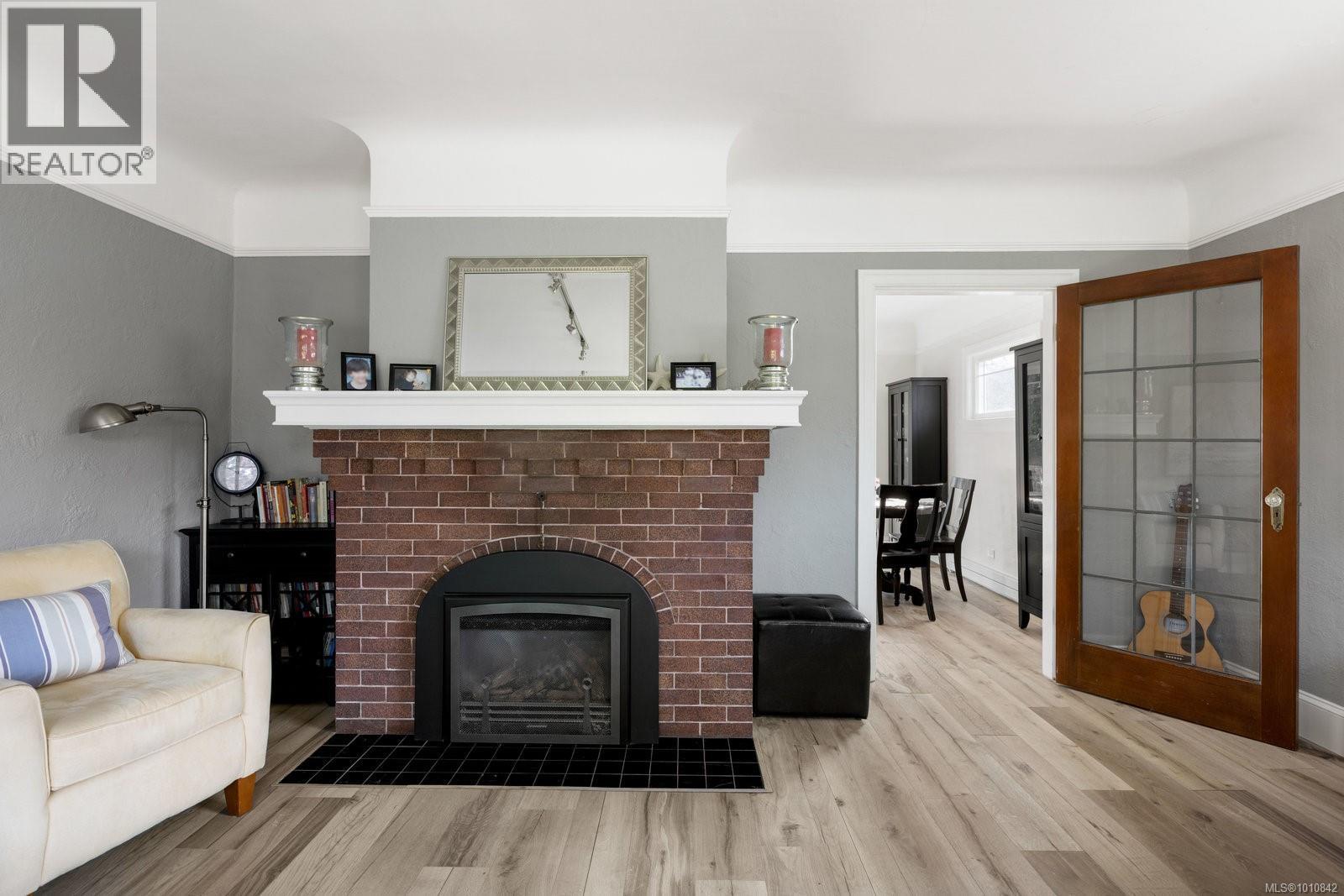 Property at 2535 Dalhousie St image 5