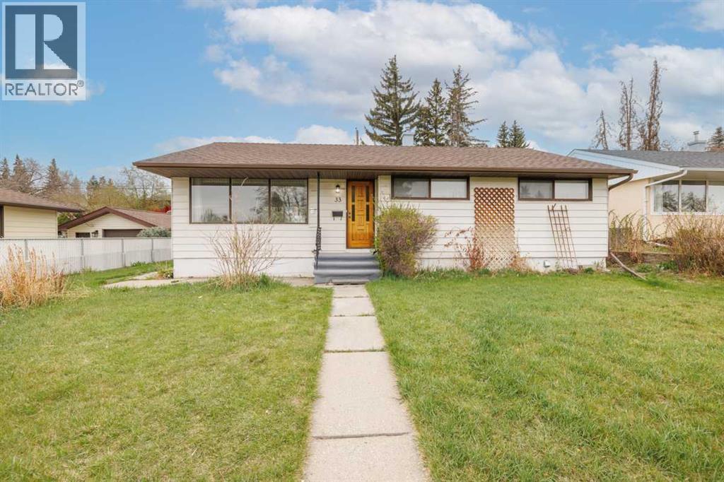 Property at 33 Northmount Crescent NW image 1