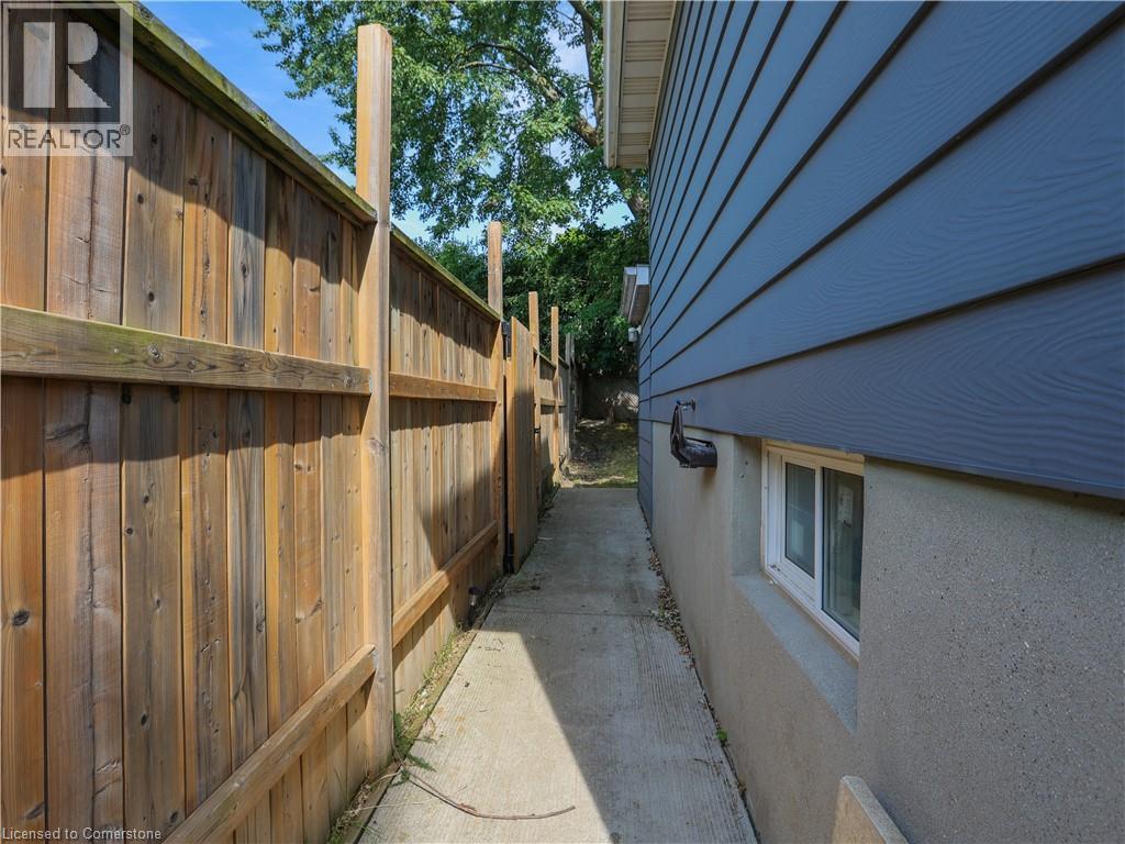 169 Pinedale Drive, Kitchener, Ontario  N2E 1K2 - Photo 6 - 40759314
