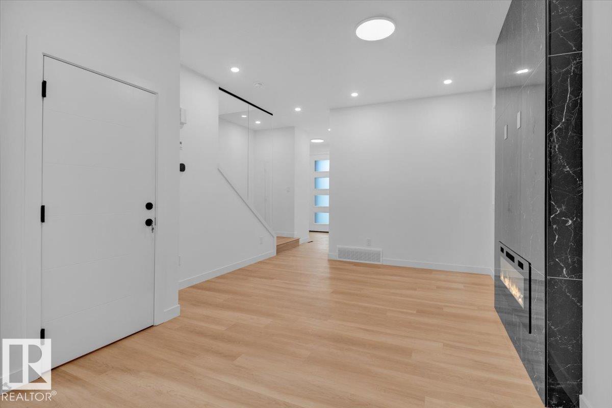 Property at 11126 132 ST NW image 4