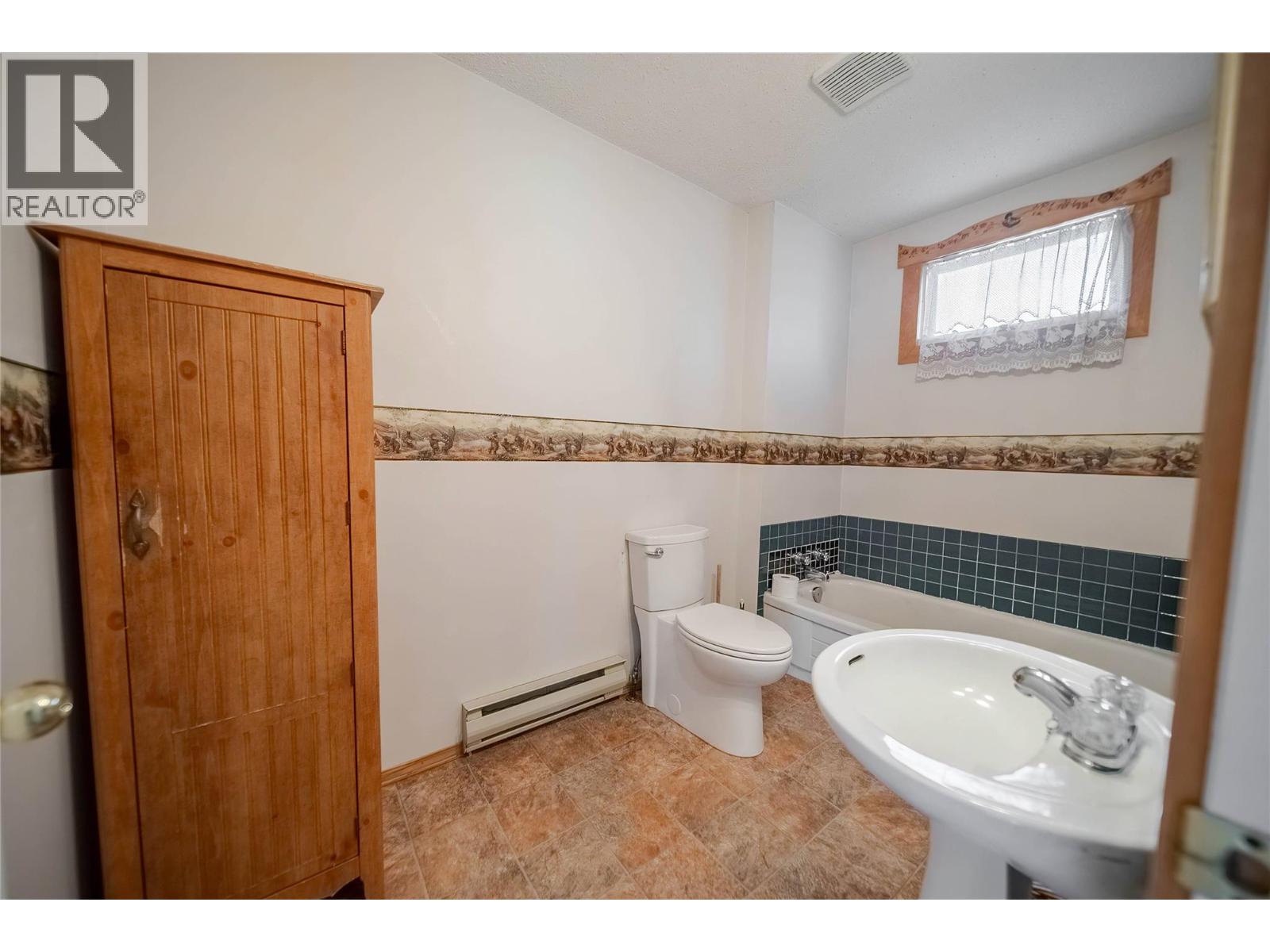 7825 Jaffray Baynes Lake Road Road, Jaffray, British Columbia  V0B 1T4 - Photo 17 - 10359085