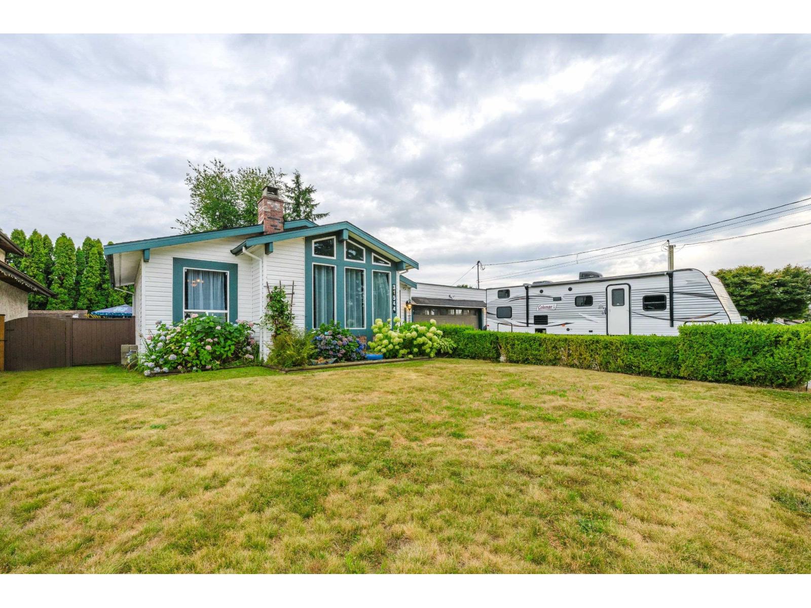 31544 Sunnyside Crescent, Abbotsford, British Columbia  V2T 4B3 - Photo 2 - R3035478