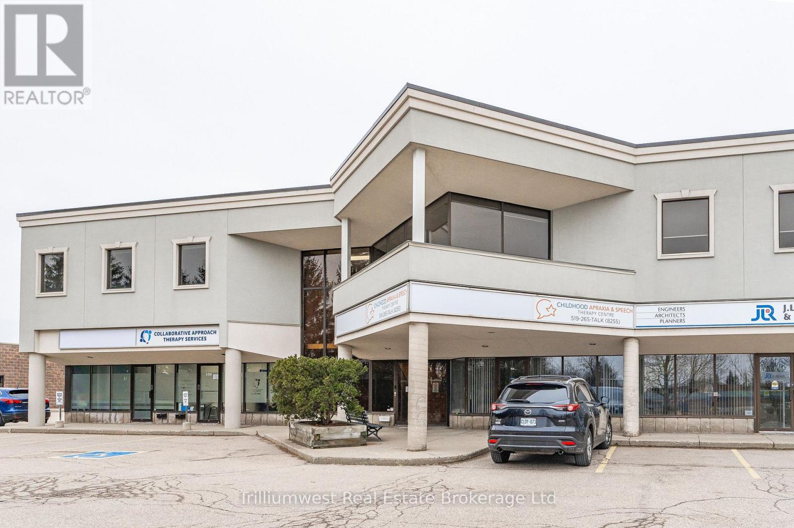 201 - 450 Speedvale Ave W Avenue, Guelph, Ontario  N1H 7Y6 - Photo 1 - X12338404