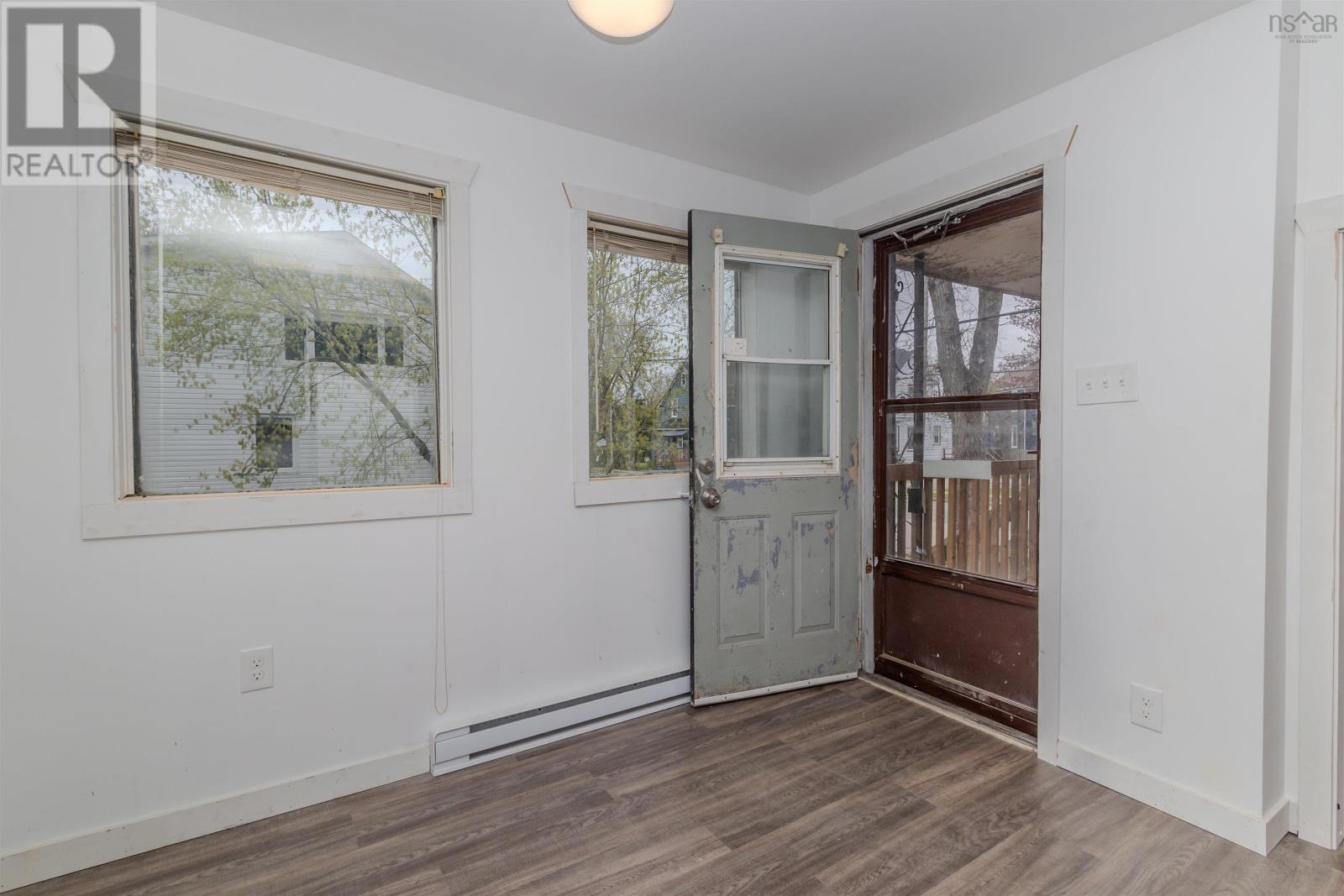 174 Brookland Street, Sydney, Nova Scotia  B1P 5B6 - Photo 2 - 202511679