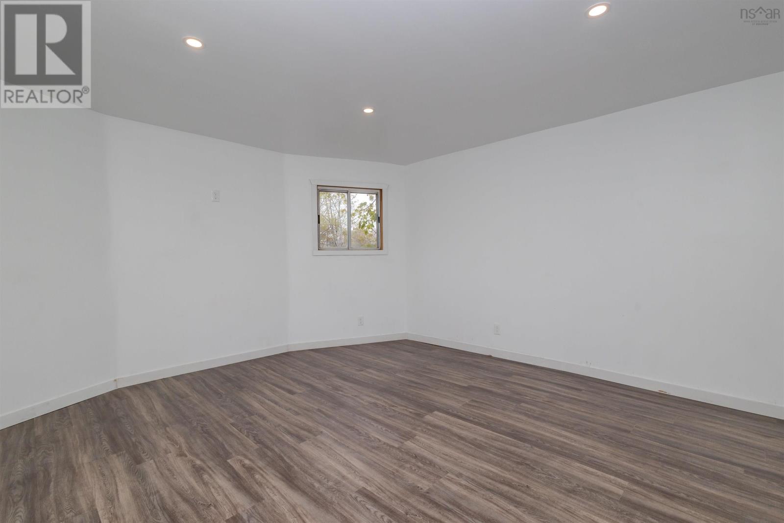 174 Brookland Street, Sydney, Nova Scotia  B1P 5B6 - Photo 10 - 202511679