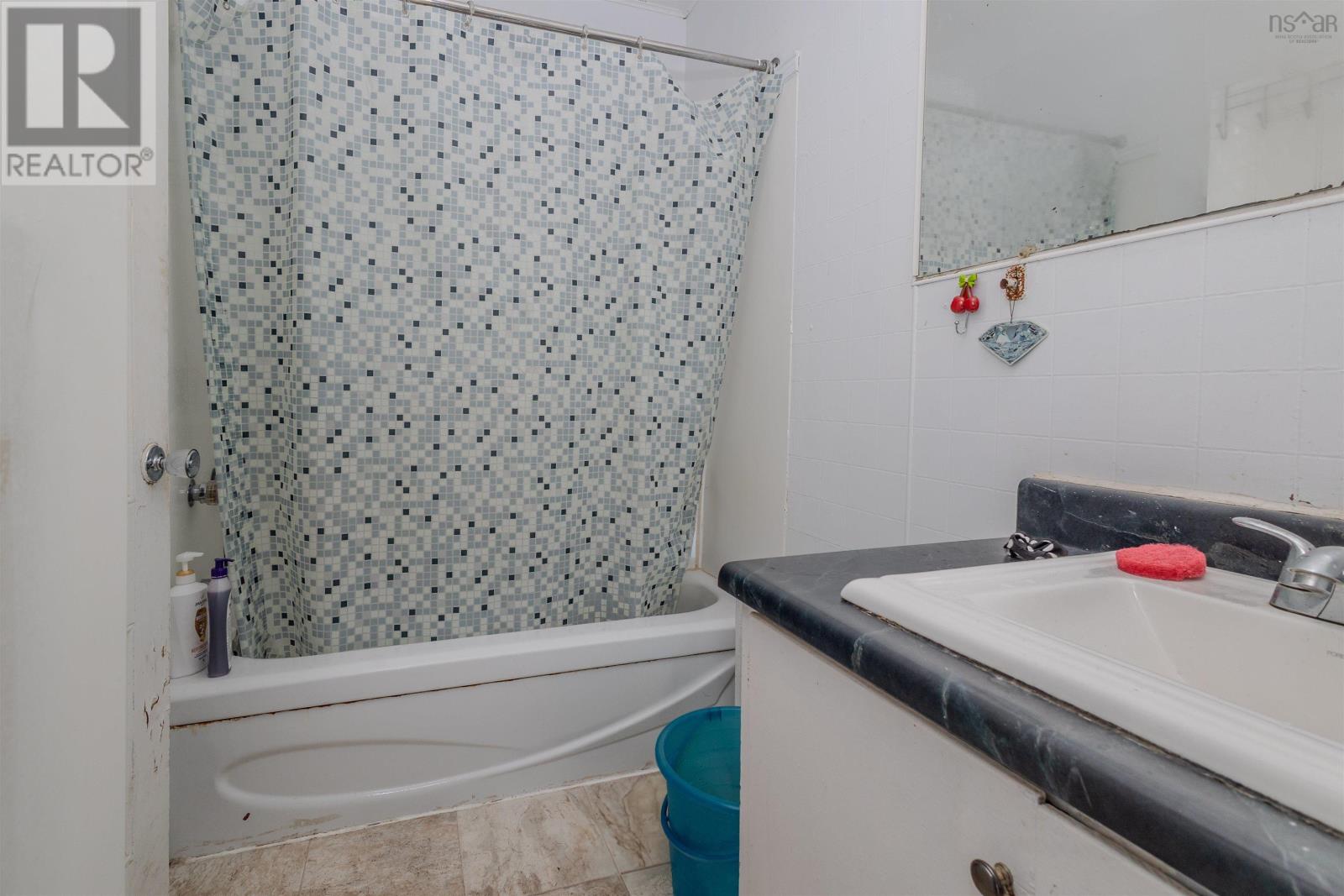 174 Brookland Street, Sydney, Nova Scotia  B1P 5B6 - Photo 24 - 202511679