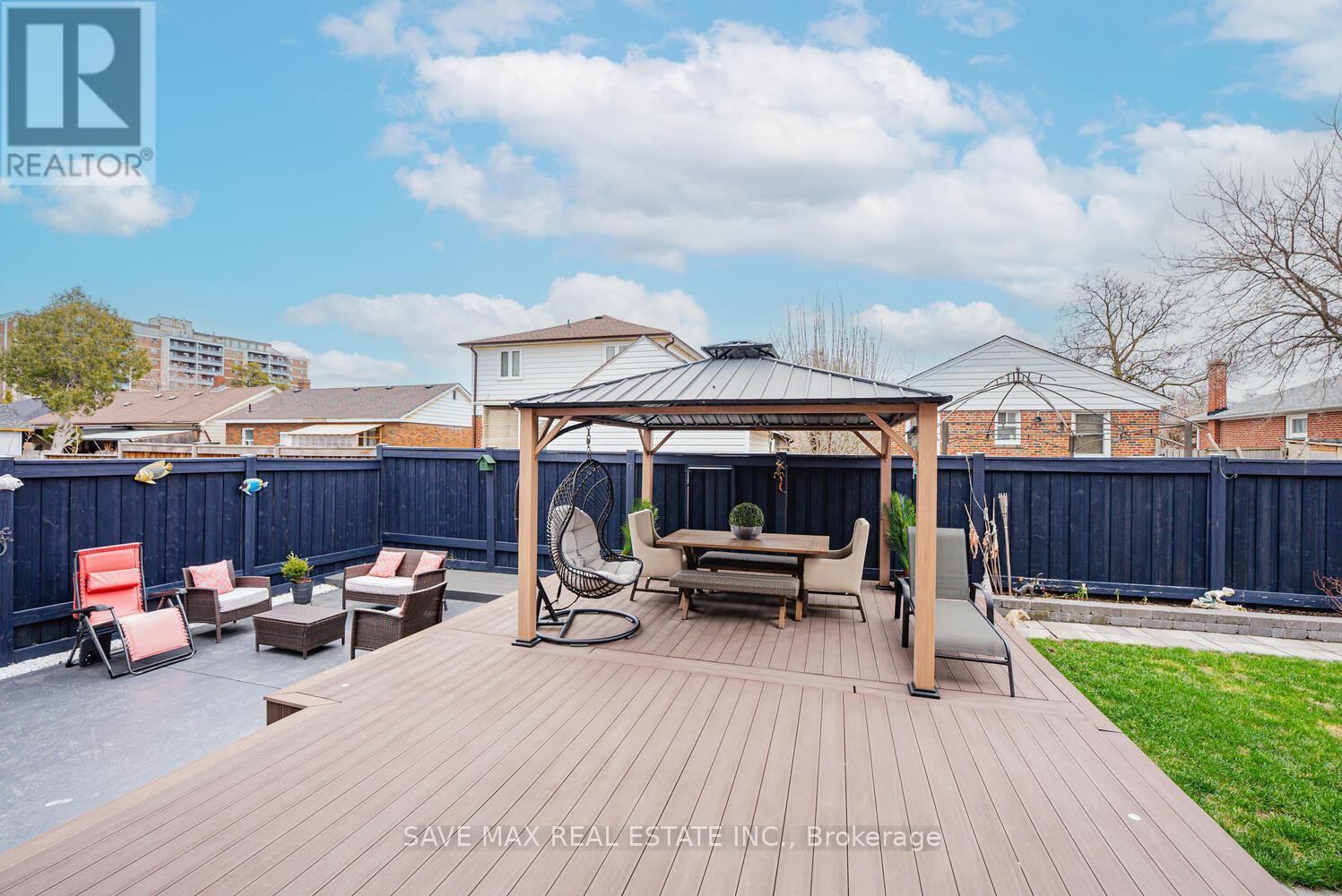 23 Hillcrest Avenue, Brampton, Ontario  L6W 1Y7 - Photo 42 - W12338403