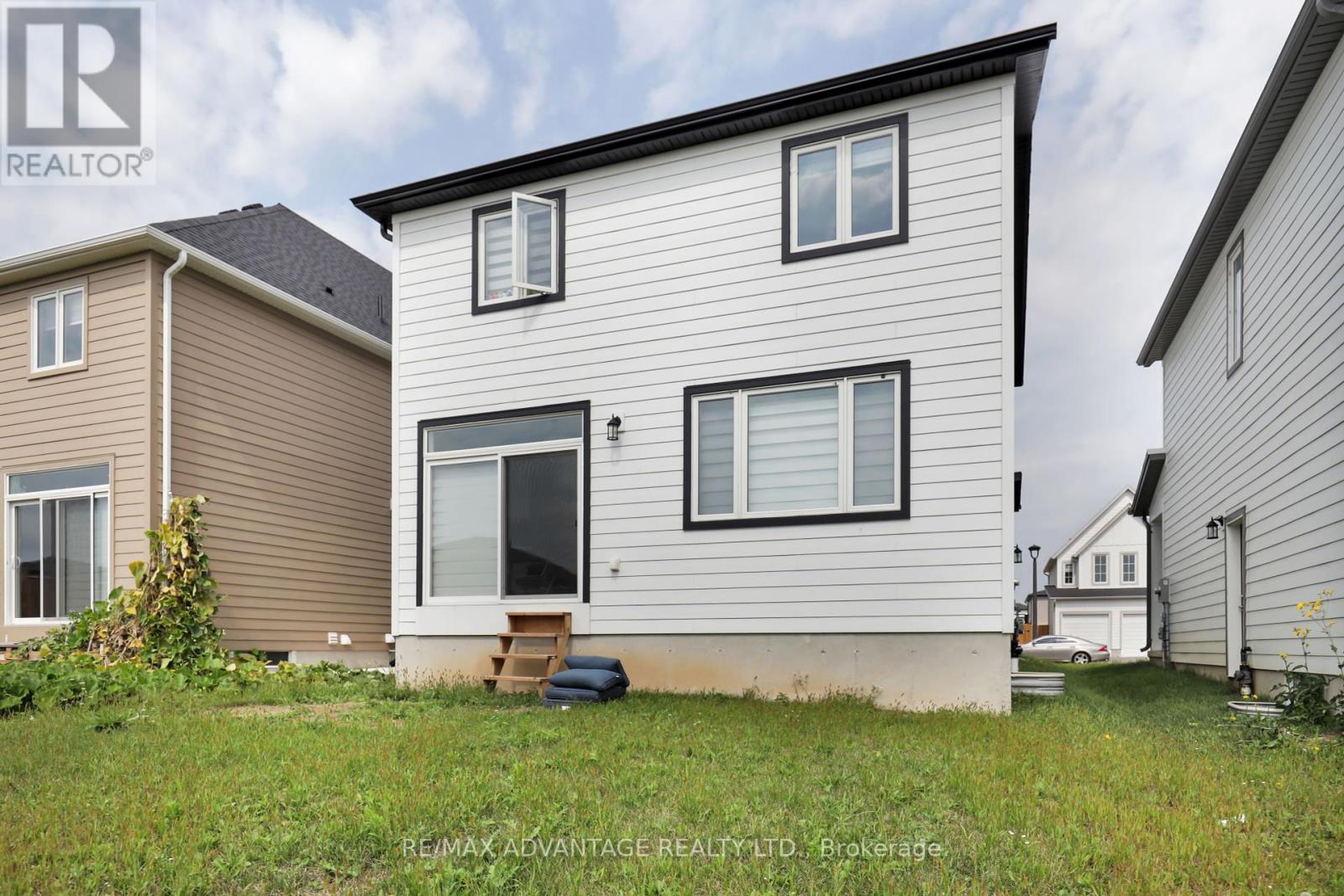 3038 Heardcreek Trail, London North, Ontario  N6G 2S7 - Photo 10 - X12338419
