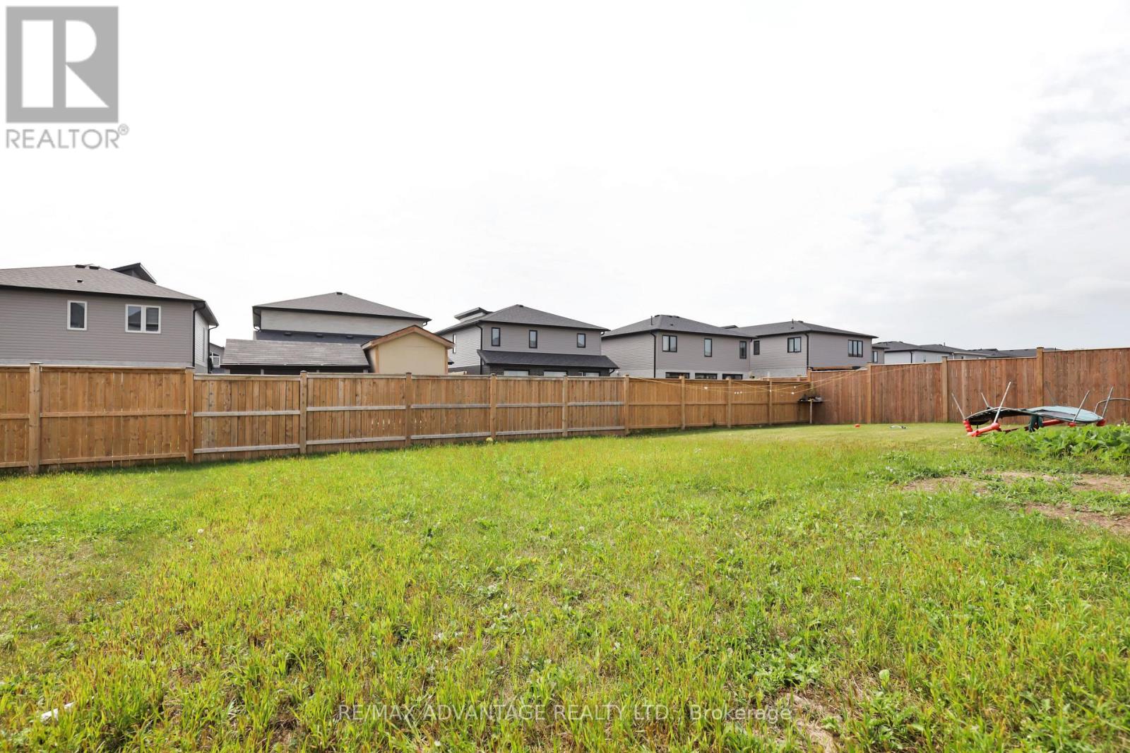 3038 Heardcreek Trail, London North, Ontario  N6G 2S7 - Photo 7 - X12338419