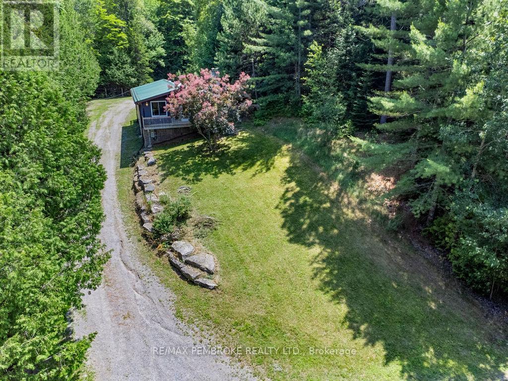 194 Klondike Road, Bonnechere Valley, Ontario  K0J 1T0 - Photo 8 - X12338421