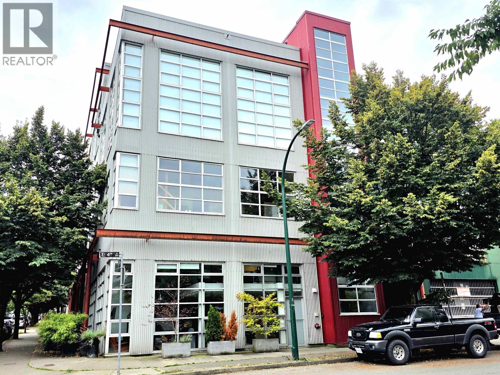 201 272 E 4TH AVENUE, Vancouver, British Columbia