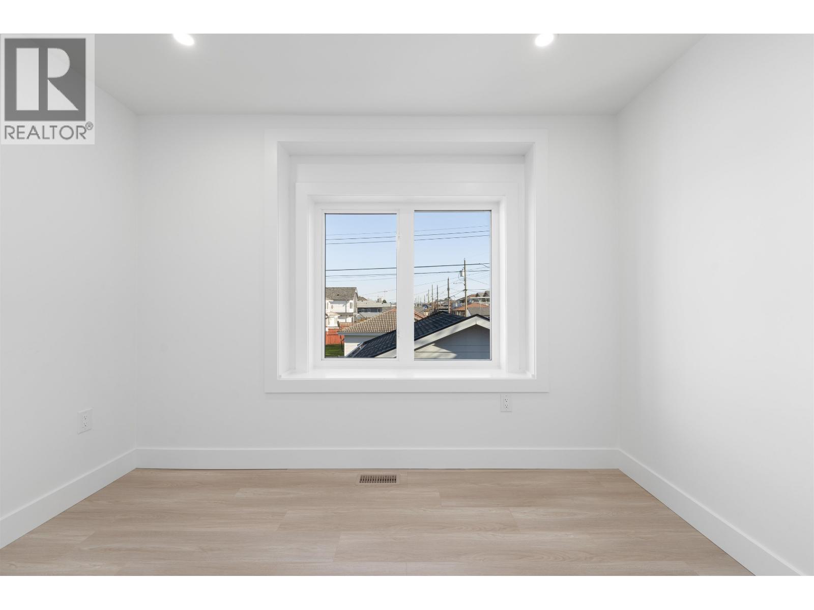 4014 Rupert Street, Vancouver, British Columbia  V5R 2H3 - Photo 10 - R3036096
