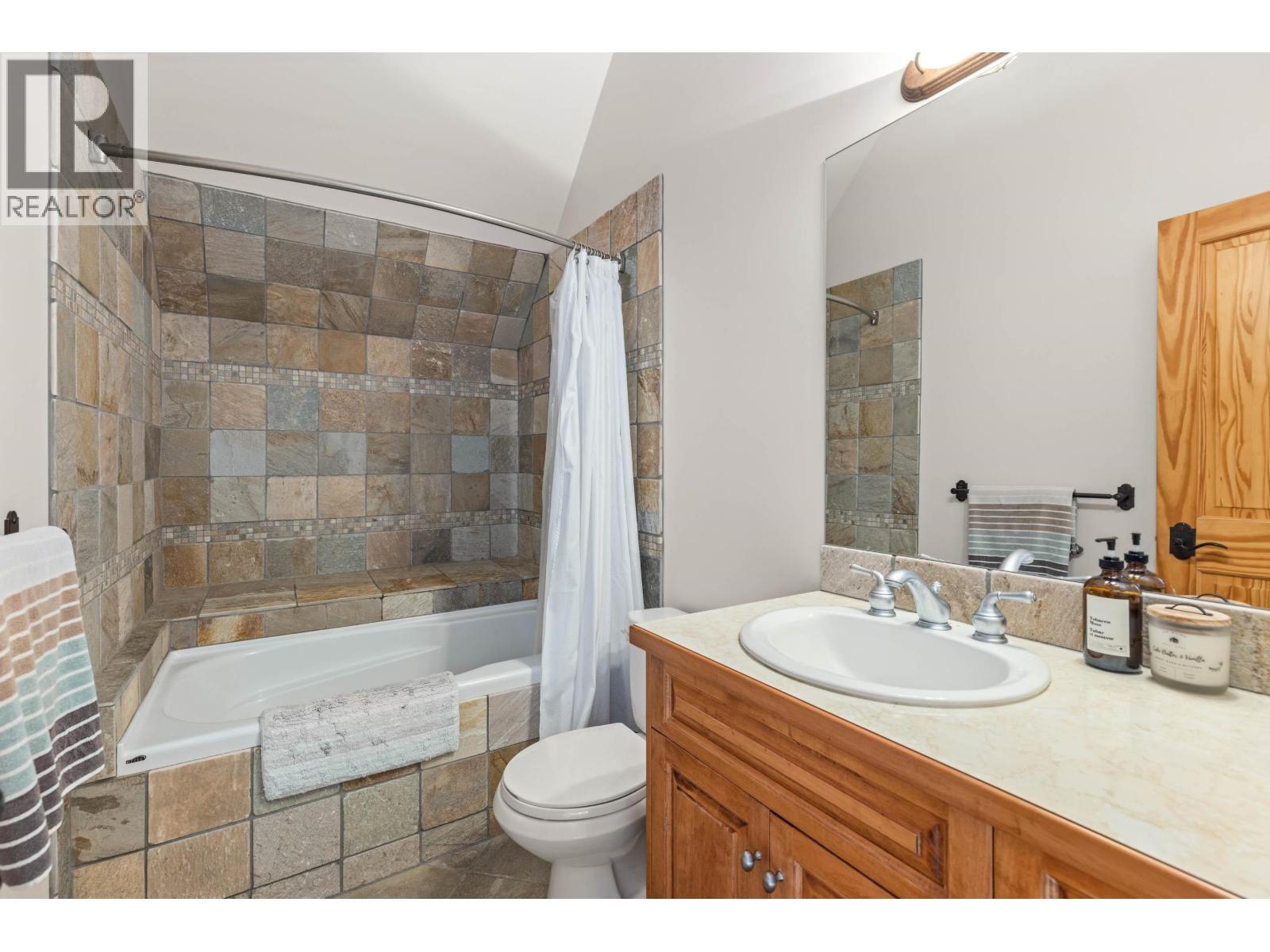 1360 Collins Road, Pemberton, British Columbia  V0N 2L0 - Photo 22 - R3036008